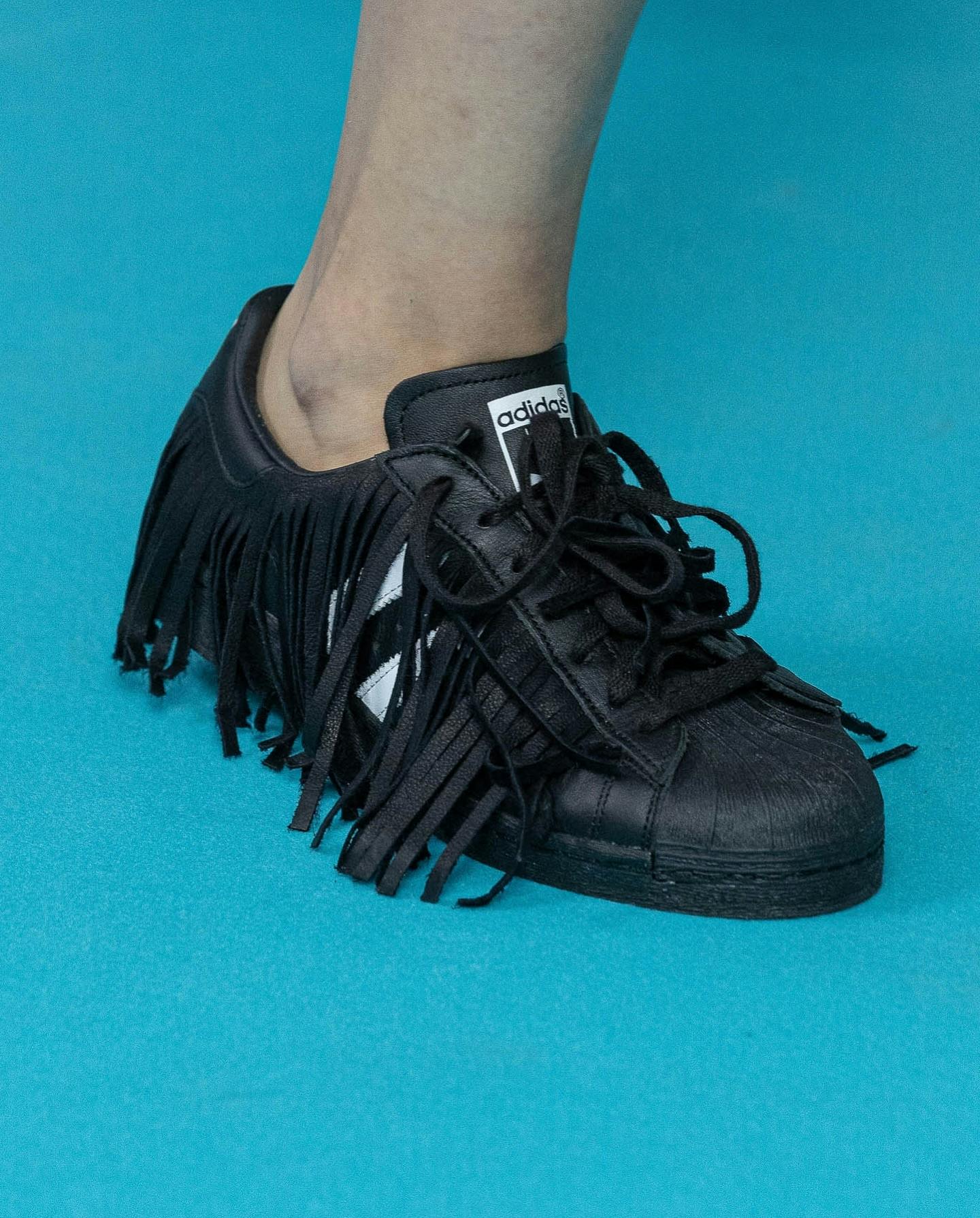 abra adidas superstar fringe