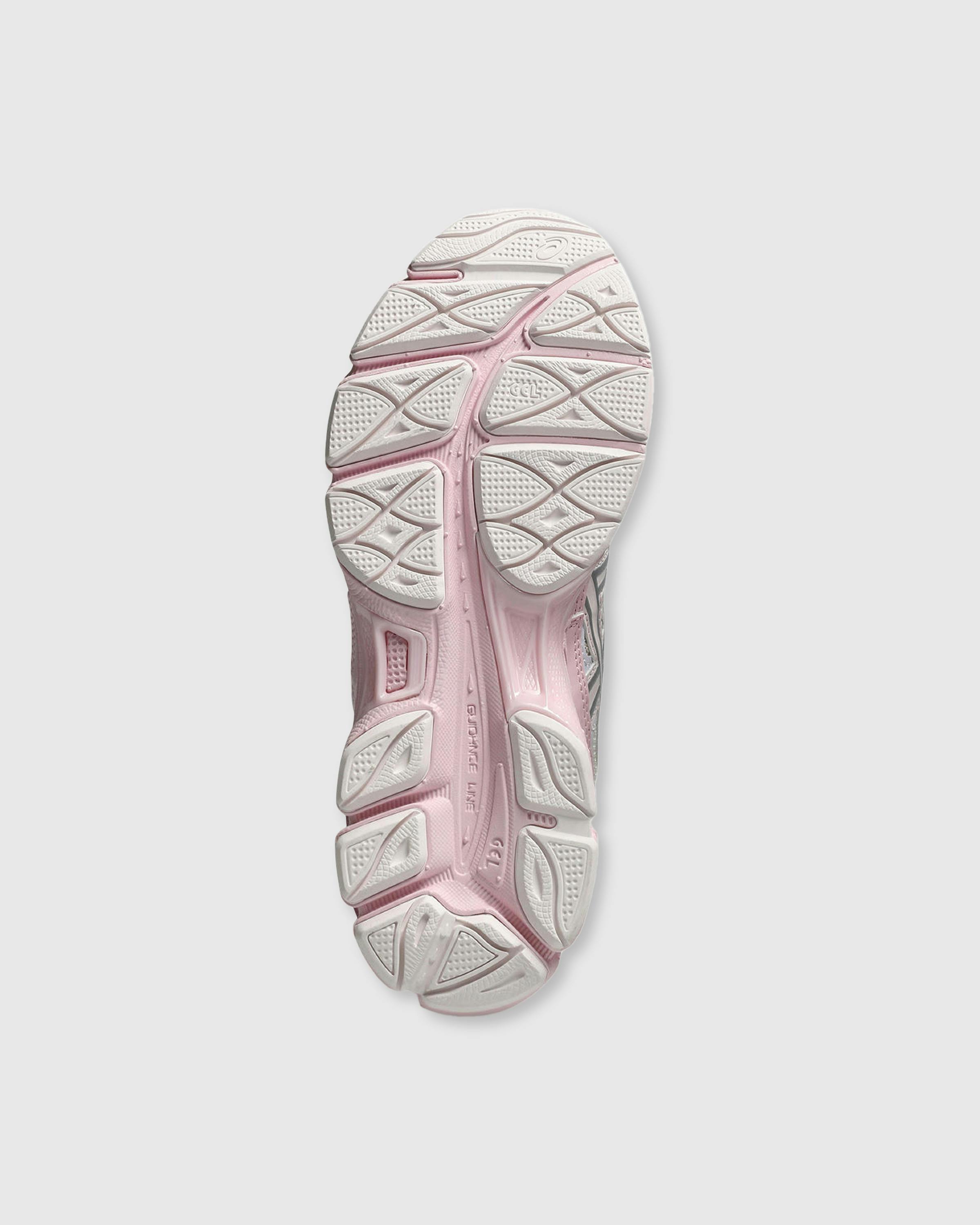 ASICS – GEL-NYC by Kicki Cream/Pure Silver - Low Top Sneakers - Pink - Image 5