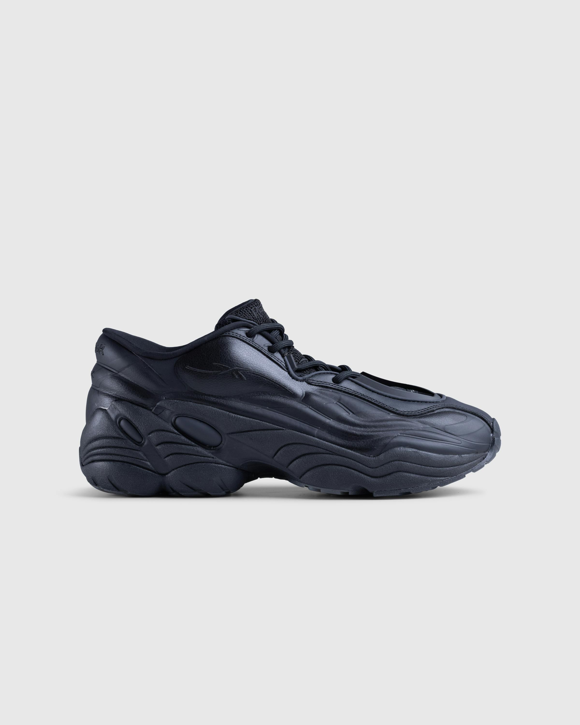 Reebok LTD – DMX Run 6 Modern Black - Low Top Sneakers - Black - Image 1