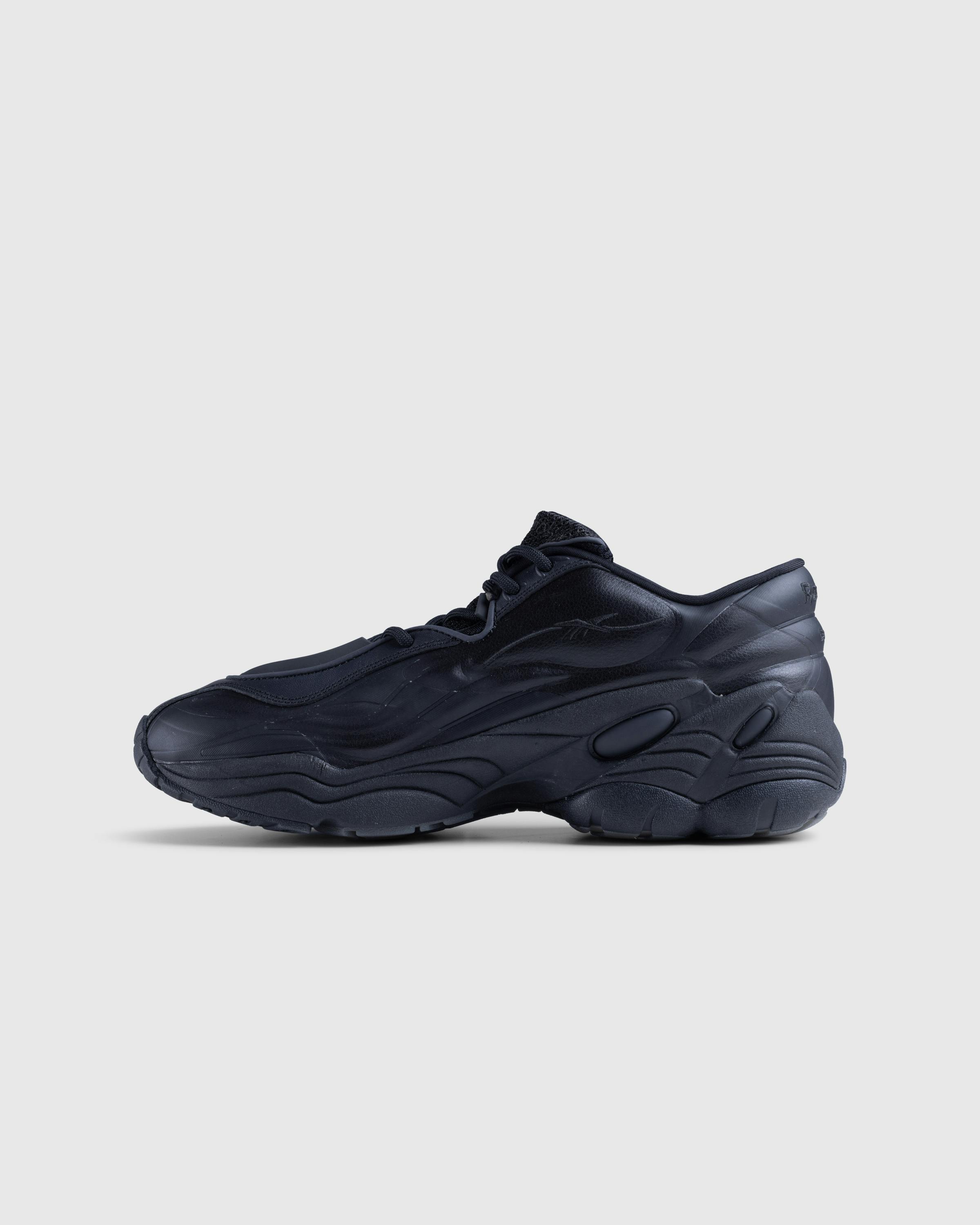 Reebok LTD – DMX Run 6 Modern Black - Low Top Sneakers - Black - Image 2