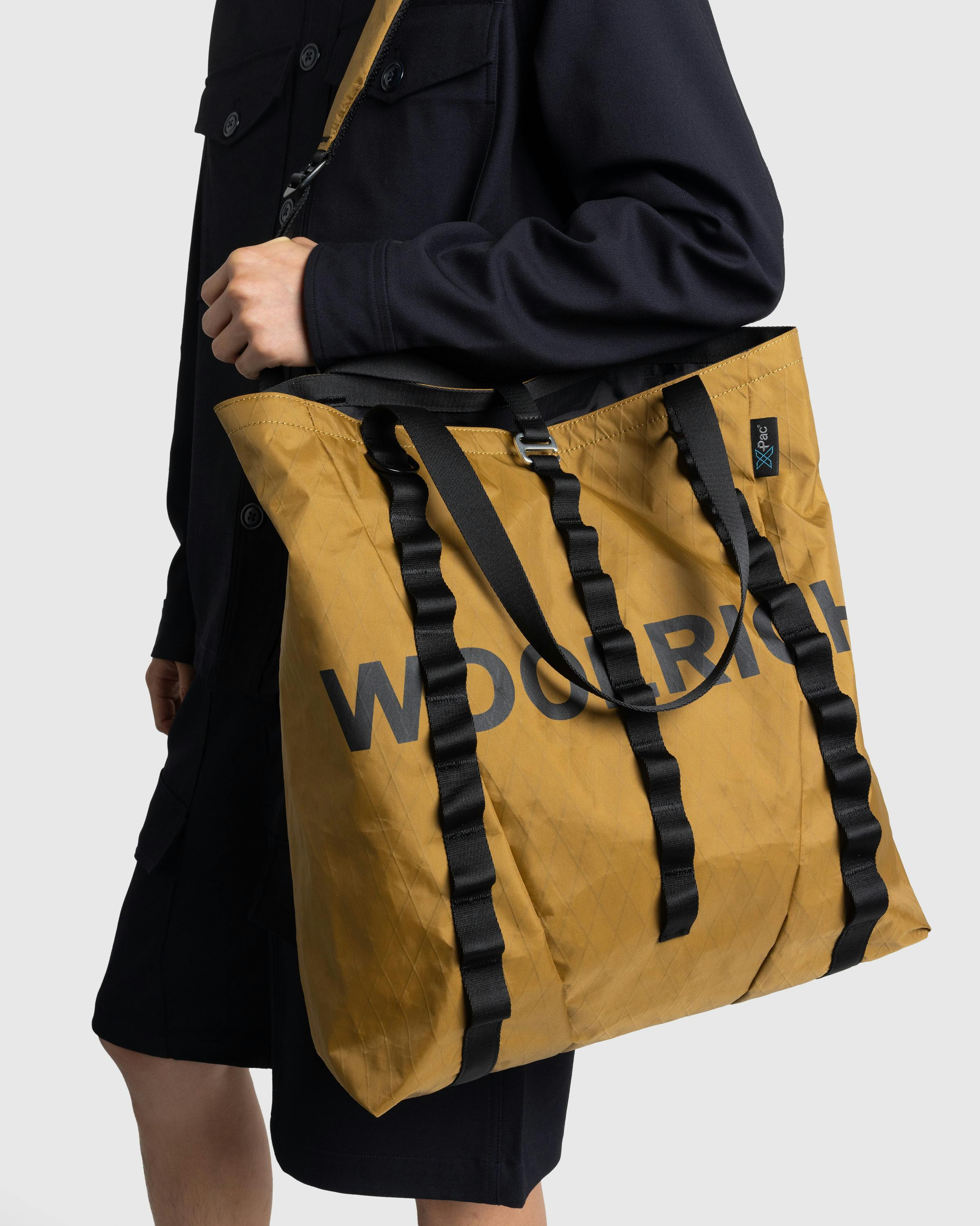 Woolrich Black Label – Oversized Tech Tote Camel - Tote Bags - Beige - Image 6