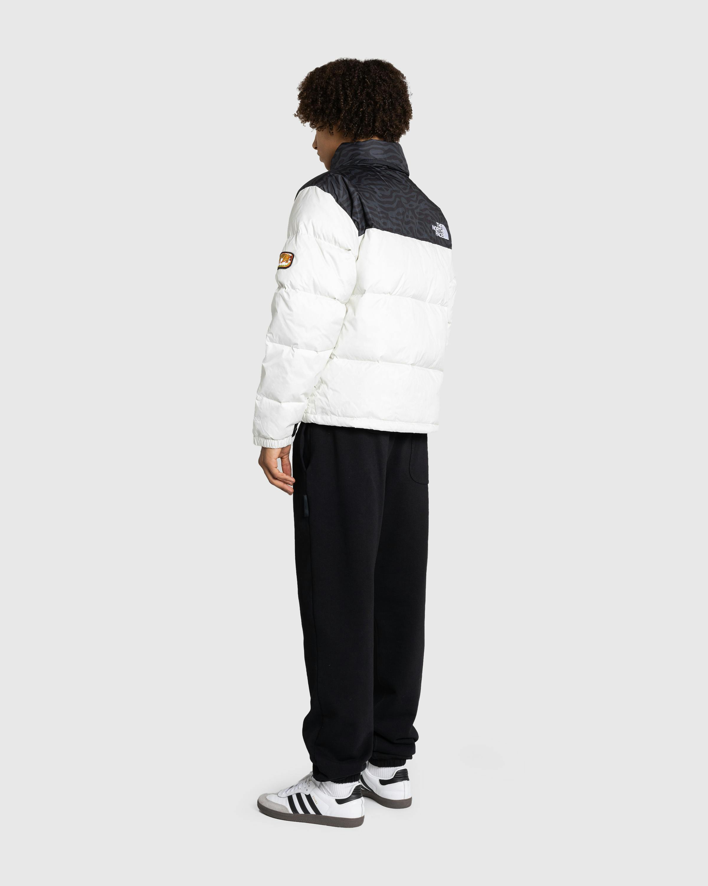 The North Face – M 1996 Retro Nuptse Jacket White Dune/TNF Black - Bomber Jackets - White - Image 4