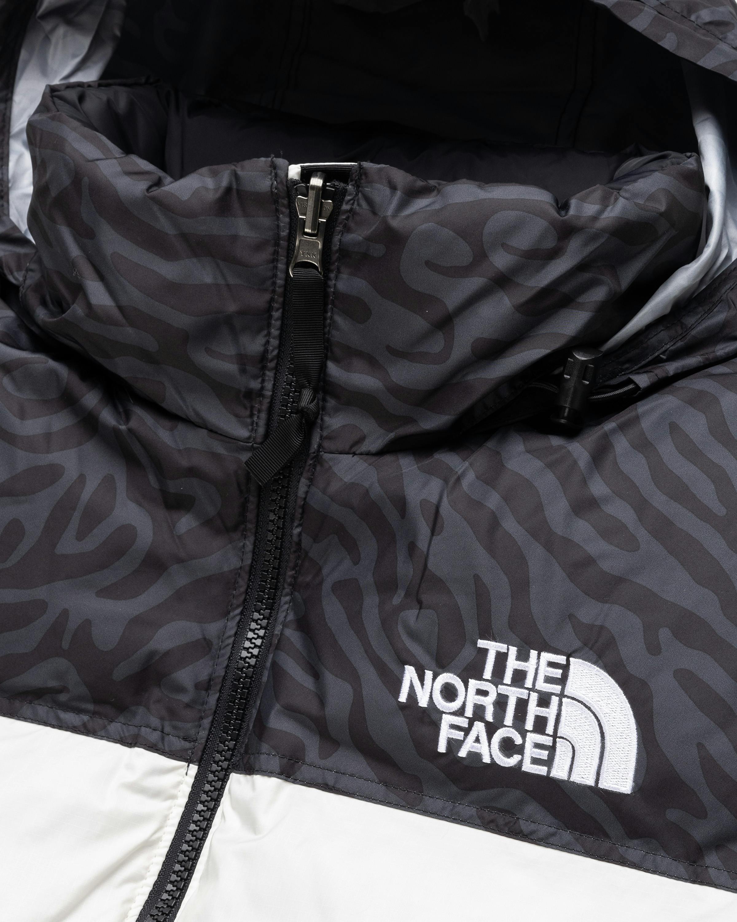 The North Face – M 1996 Retro Nuptse Jacket White Dune/TNF Black - Bomber Jackets - White - Image 7