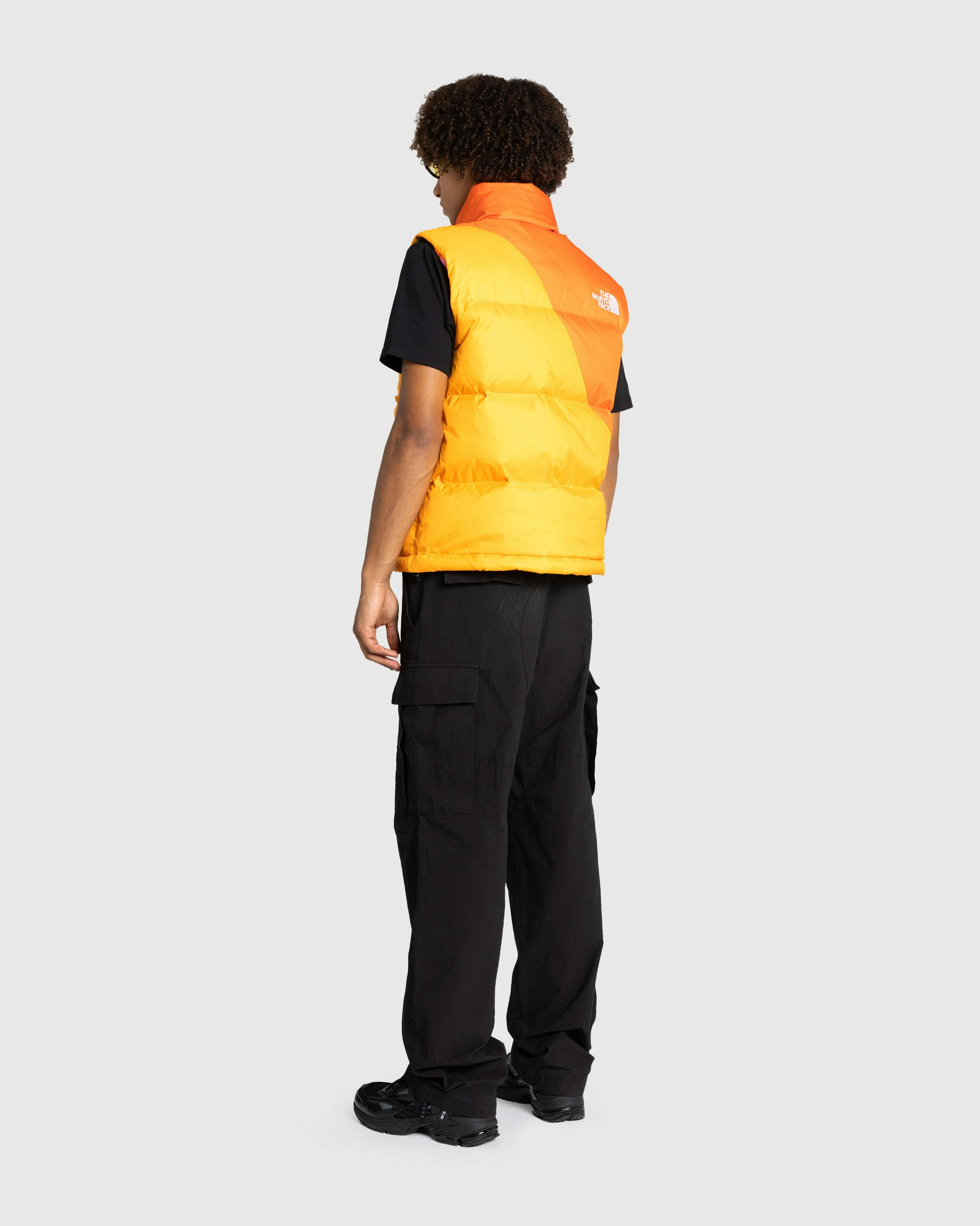 The North Face – M TNF x Yinka Ilori Down Vest Red Orange/Apricot Glaze - Vests - Orange - Image 4