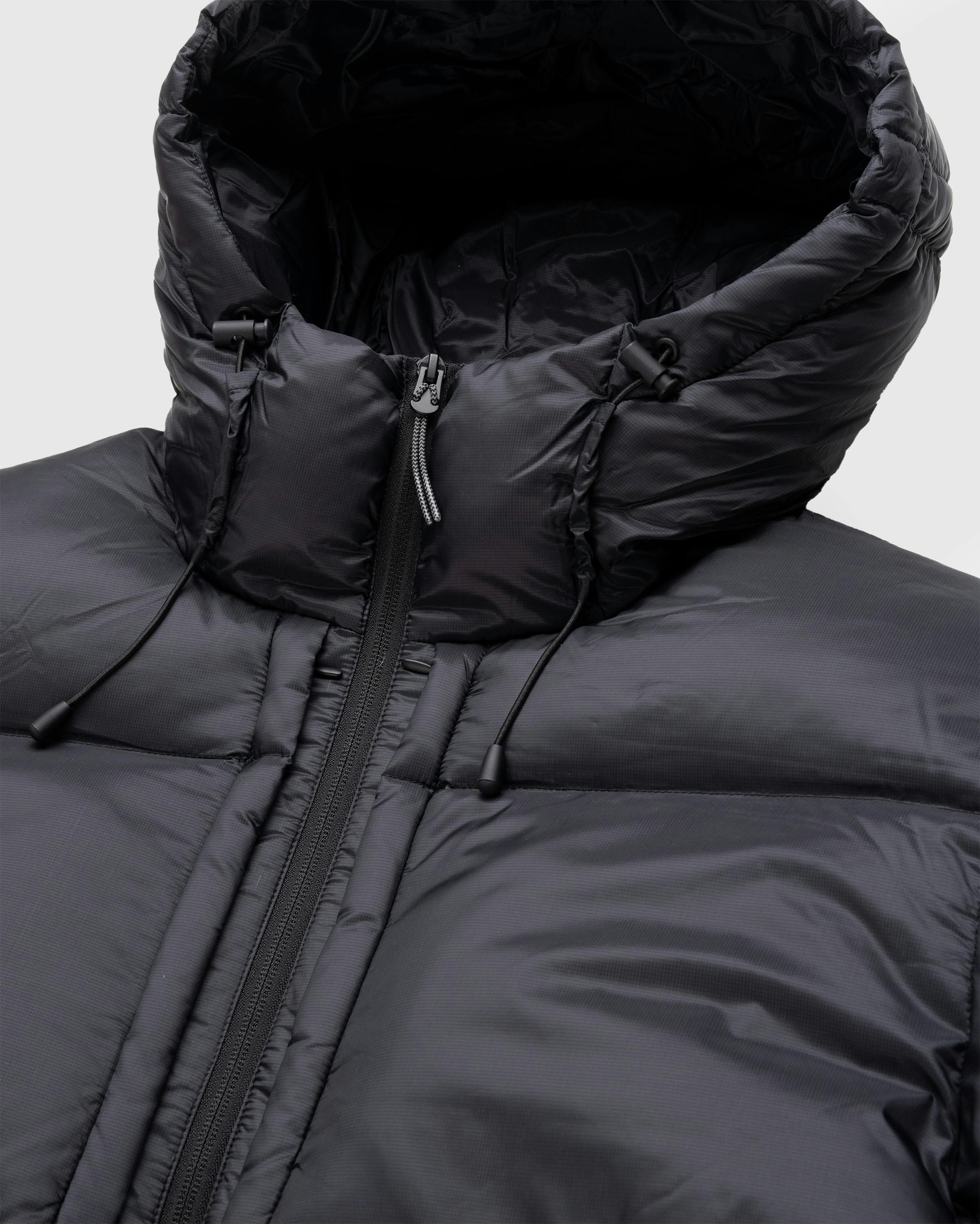 ROA – Heavy Down Jacket Asphalt - Down Jackets - Black - Image 7