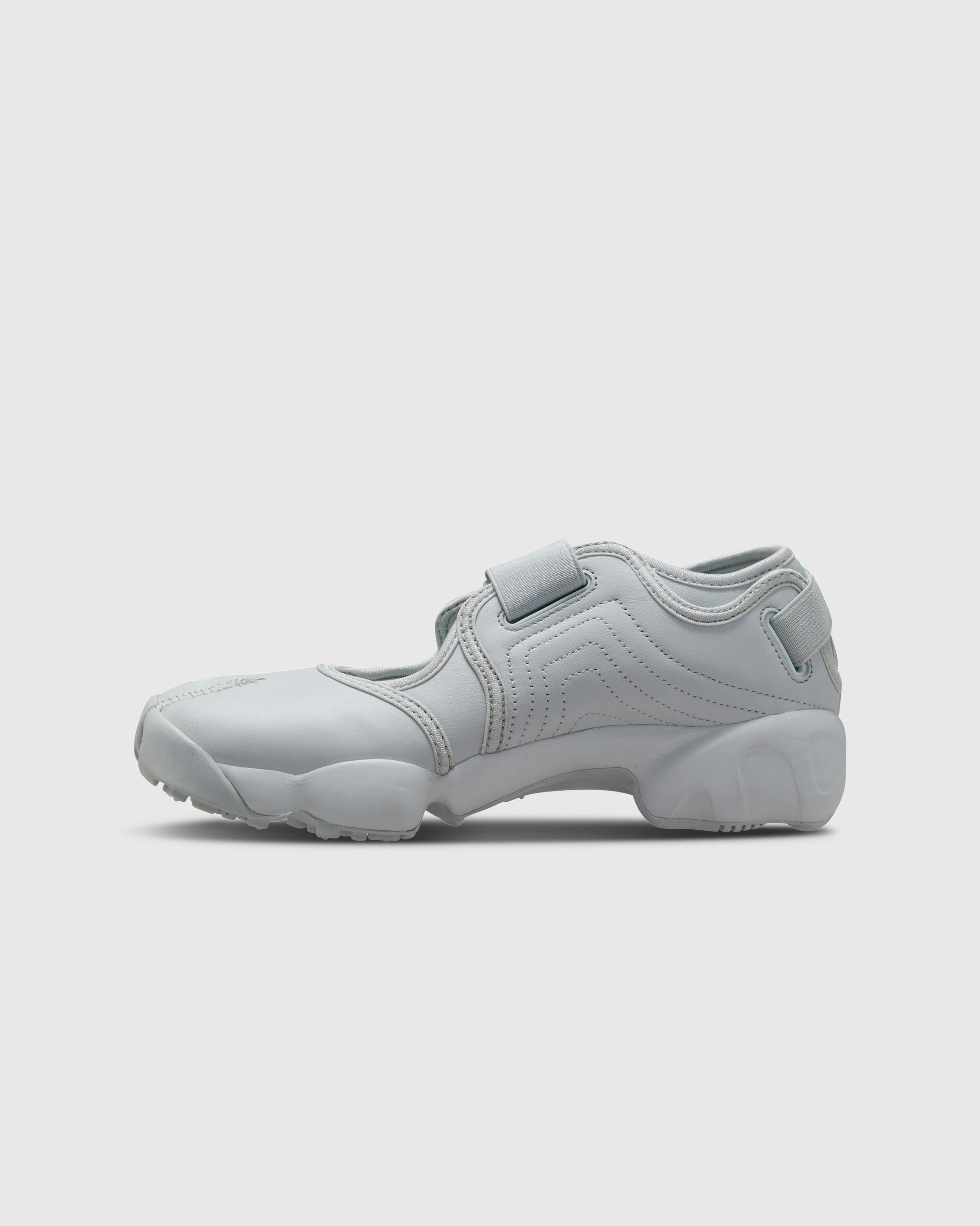 Nike – Air Rift Pure Platinum/Pure Platinum - Low Top Sneakers - Grey - Image 2