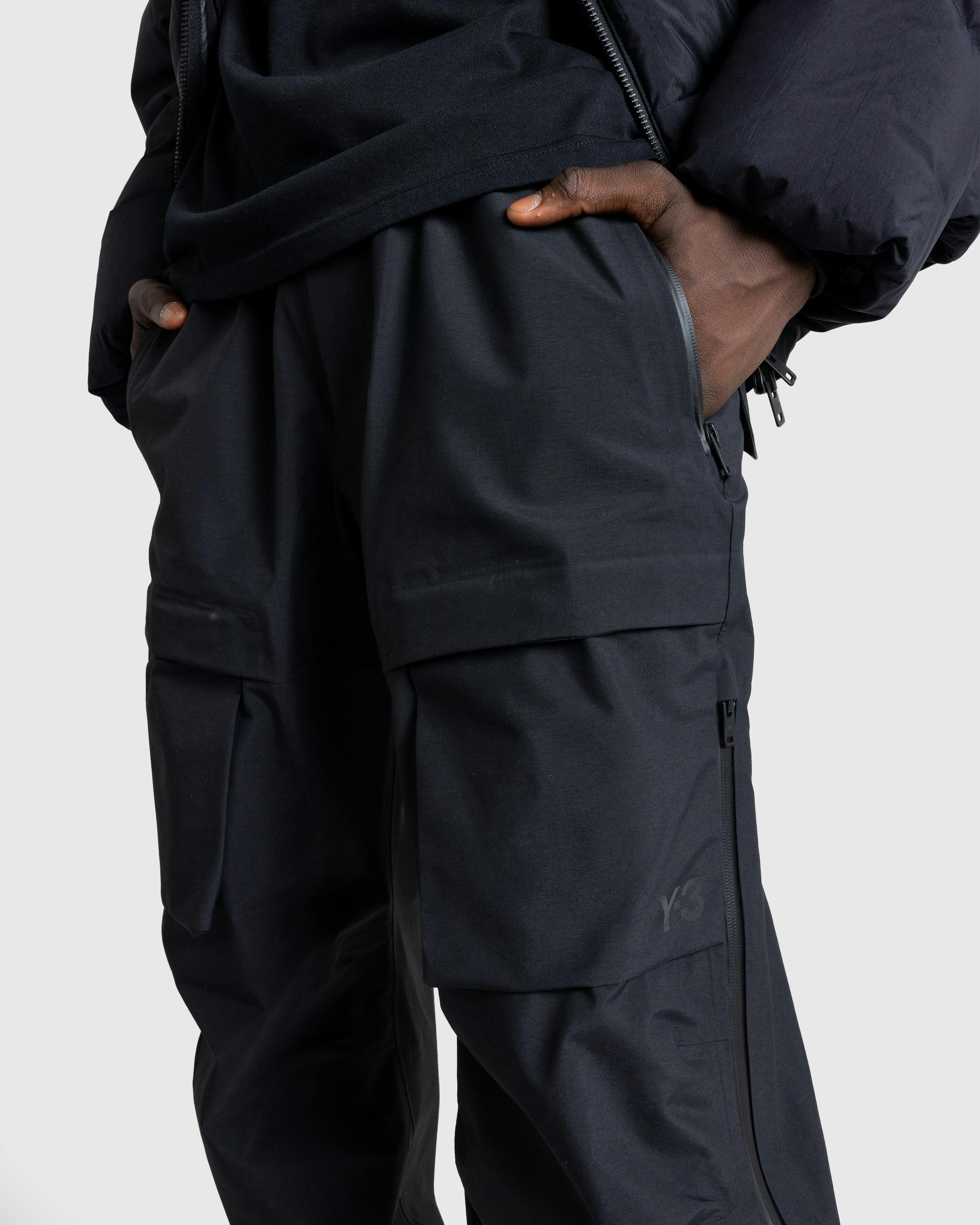 Y-3 – GORE-TEX Hardshell Cargo Pants Black - Active Pants - Image 5