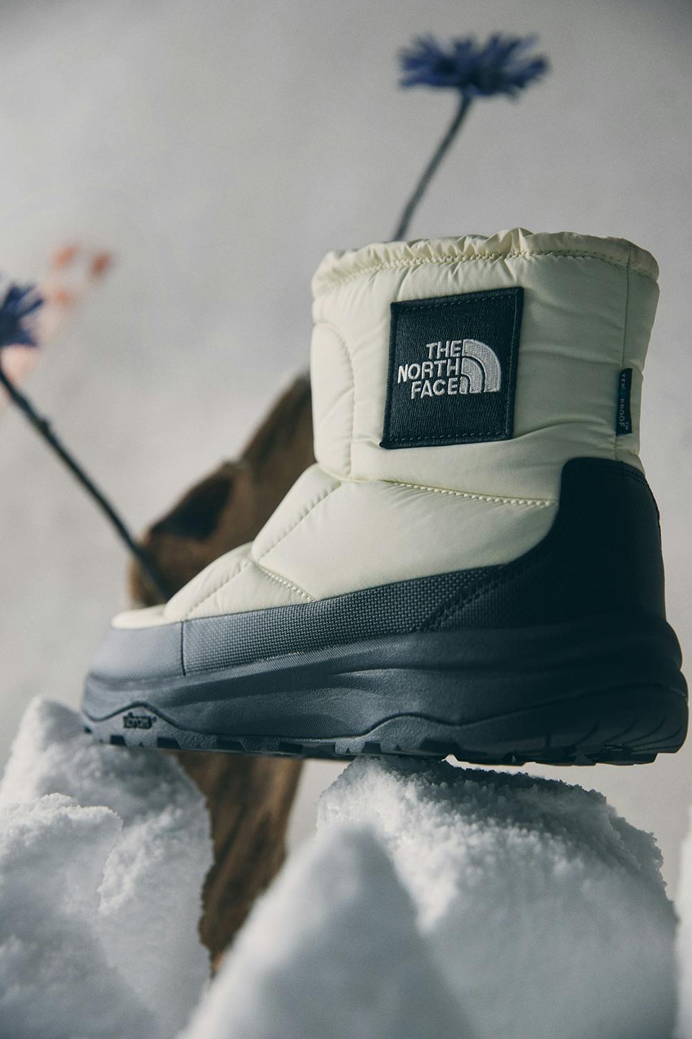 the-north-face-nuptse-boot