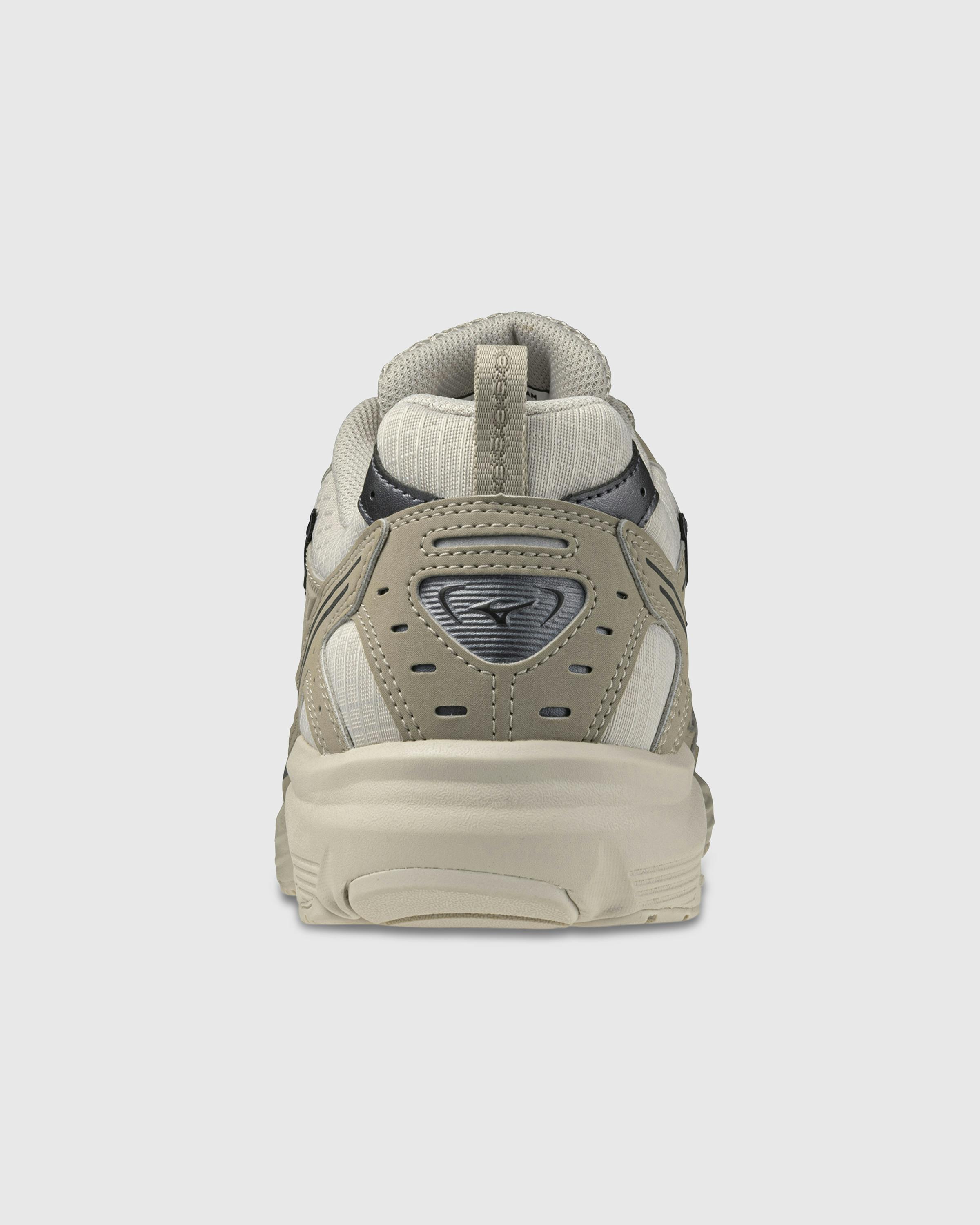 Mizuno – MXR Silver Cloud/Metallic Grey/Khaki - Low Top Sneakers - Silver - Image 4