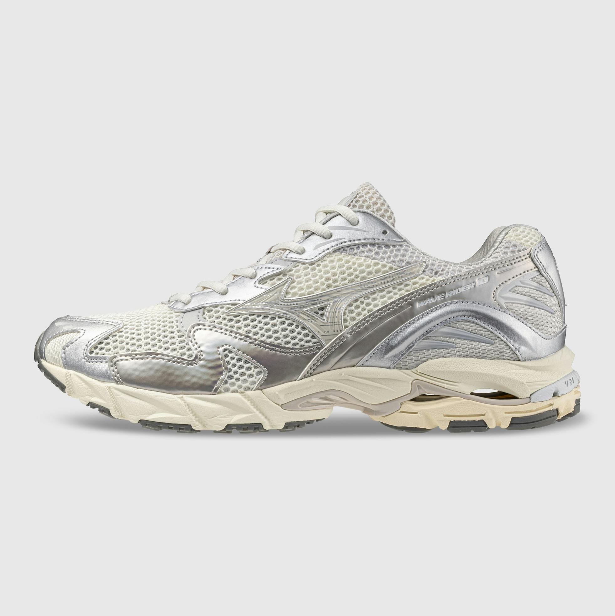 Mizuno – Wave Rider 10 Snow White/White Sand/Nimbus Cloud - Low Top Sneakers - White - Image 2