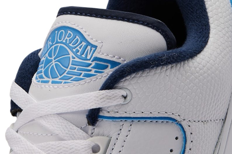 jordan 2/3 sneaker university blue