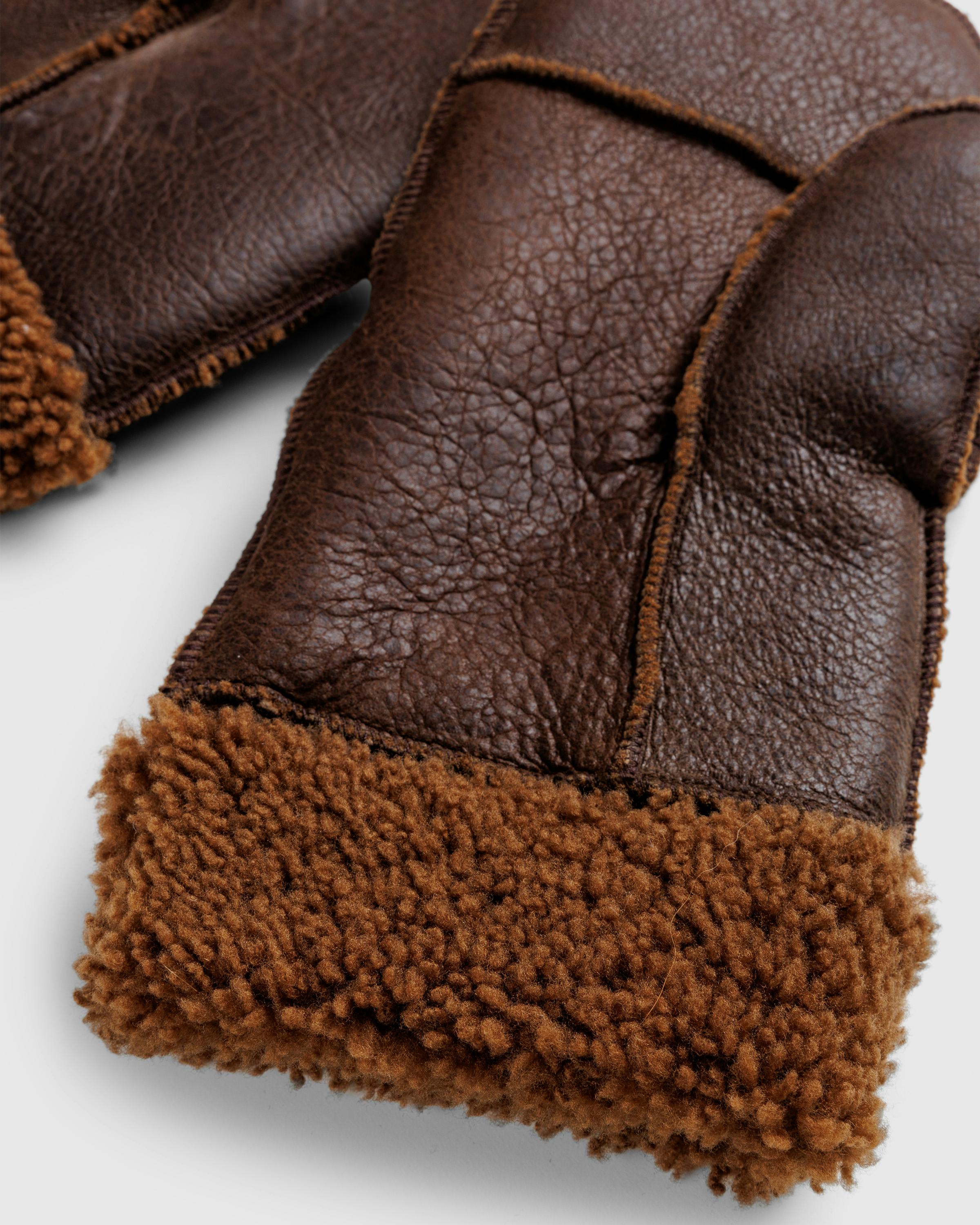 Our Legacy – Shearling Mittens Brown - Mittens - Brown - Image 3