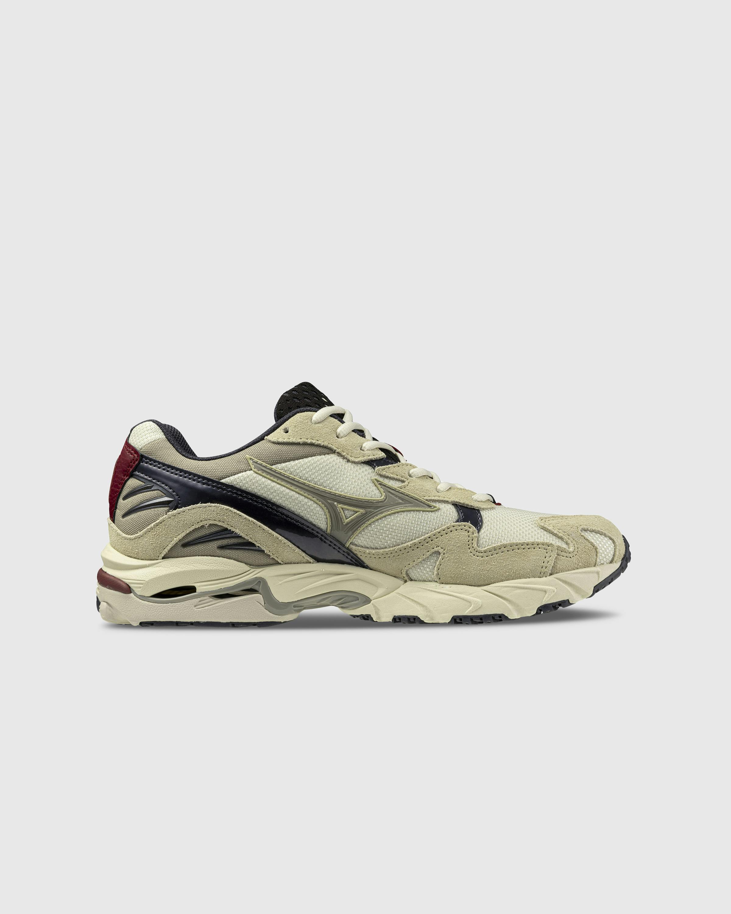 Mizuno – Wave Rider 10 Summer Sand/Vintage Khaki/Mojave Desert - Low Top Sneakers - Beige - Image 1