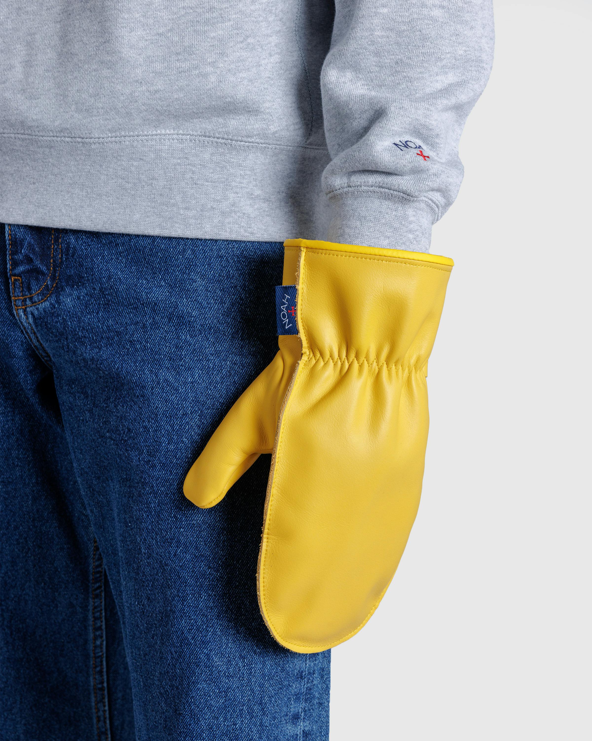 Puma x Noah – Gloves Mimosa - 5-Finger - Yellow - Image 3