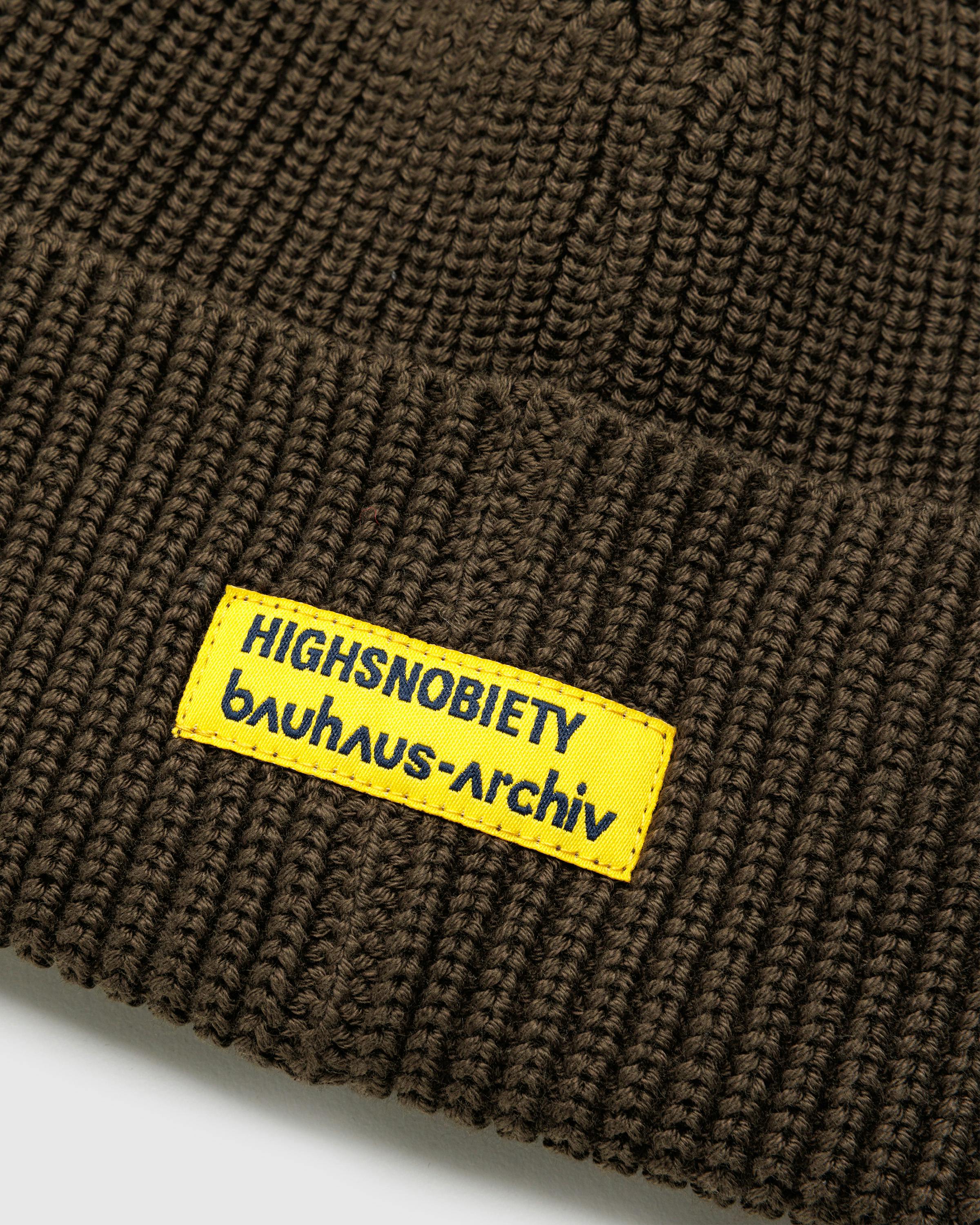 Highsnobiety x Bauhaus Archiv – Neue Baukunst Beanie Dark Brown  - Beanies - Brown - Image 3