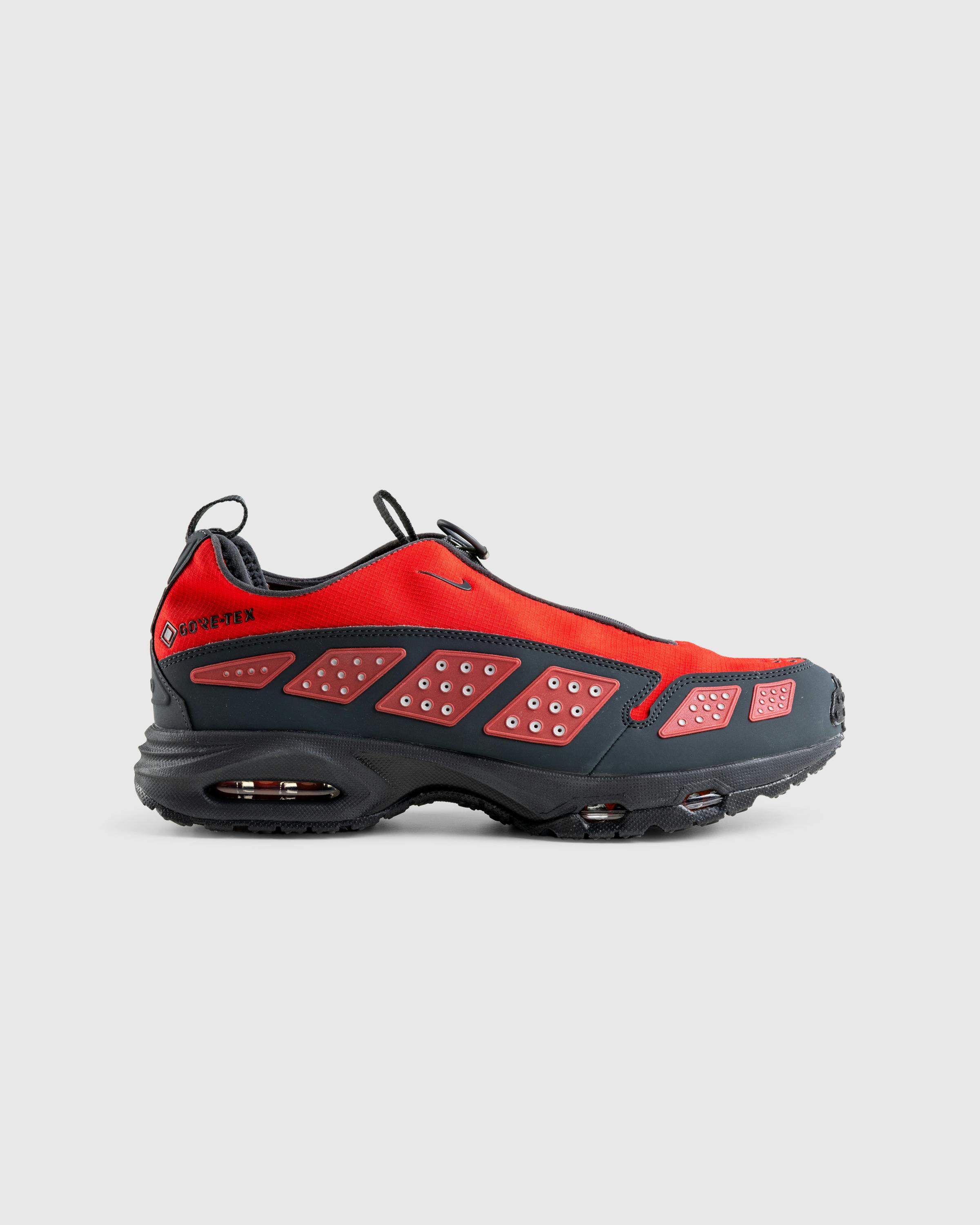 Nike – Air Max SNDR GTX Hyper Crimson/DK Smoke Grey-Fire Red - Low Top Sneakers - Red - Image 1