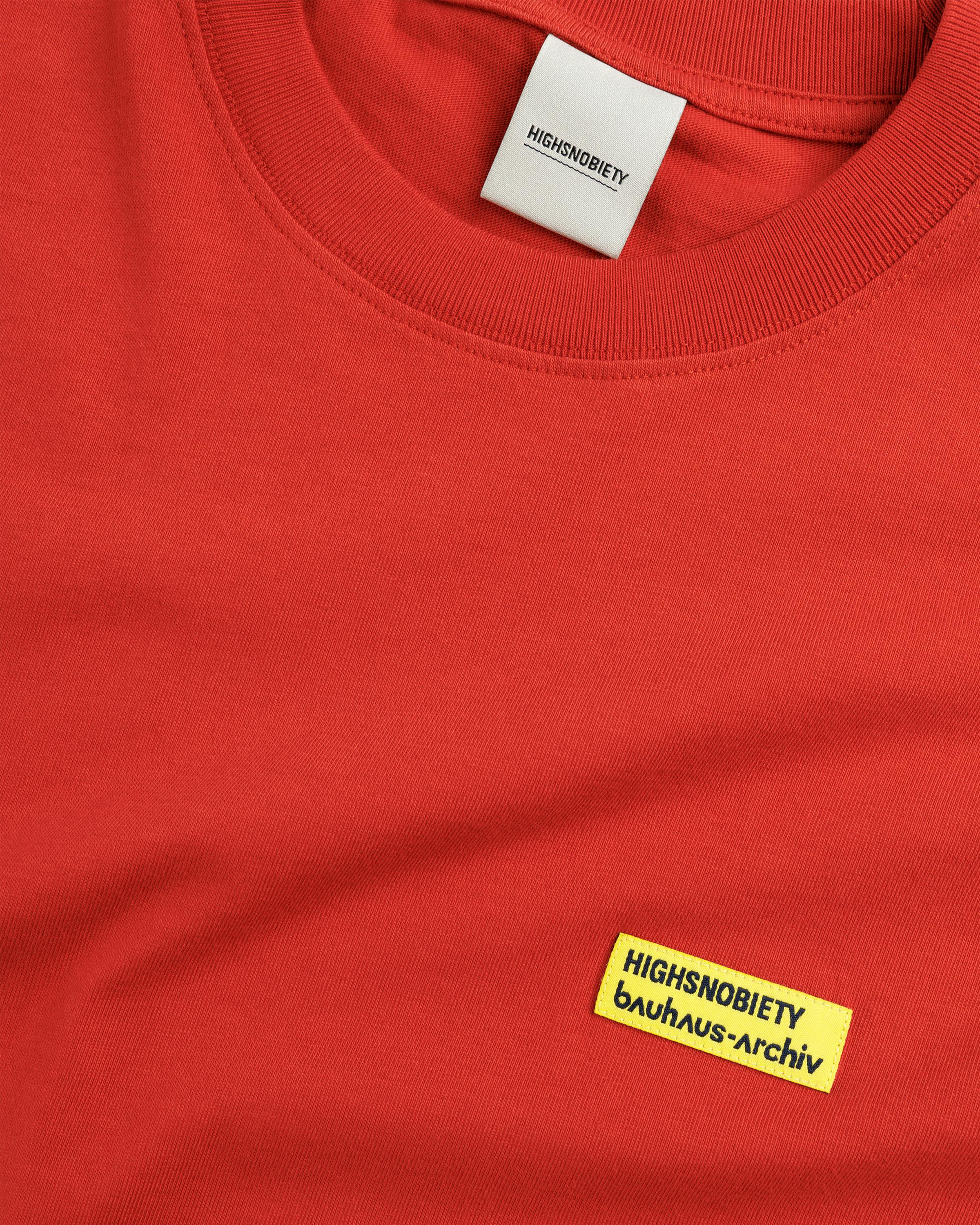 Highsnobiety x Bauhaus Archiv – Logo T-Shirt Dusty Red  - Shortsleeve Shirts - Dusty Red - Image 5