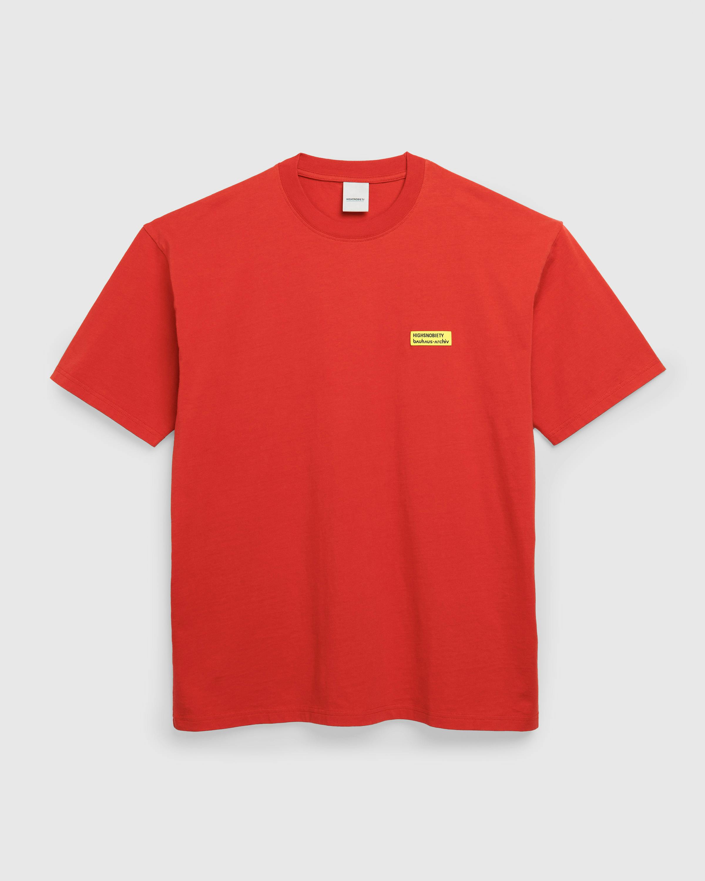 Highsnobiety x Bauhaus Archiv – Logo T-Shirt Dusty Red  - Shortsleeve Shirts - Dusty Red - Image 4