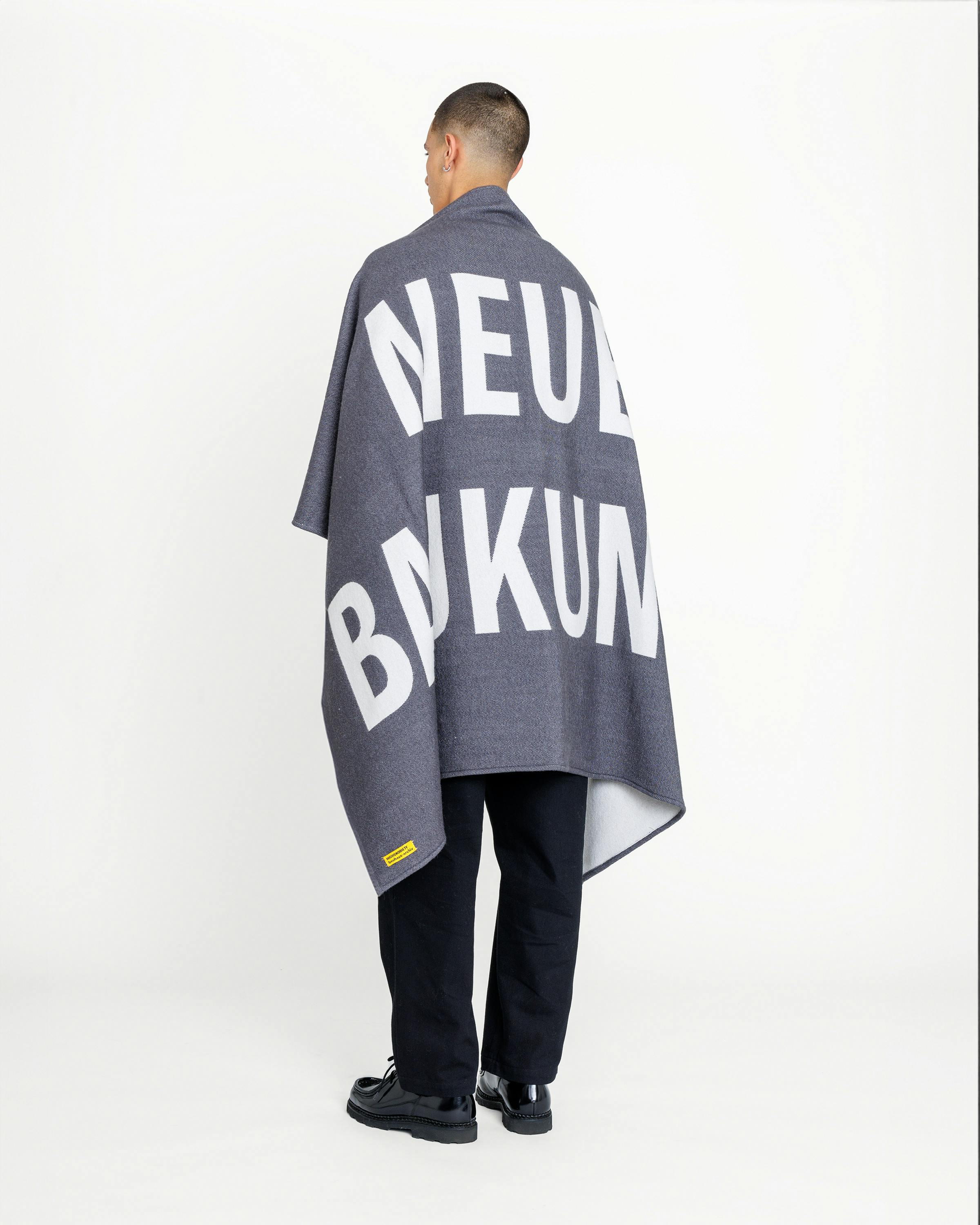 Highsnobiety x Bauhaus Archiv – Neue Baukunst Blanket Dark Brown - Blankets & Throws - Dark Brown - Image 3