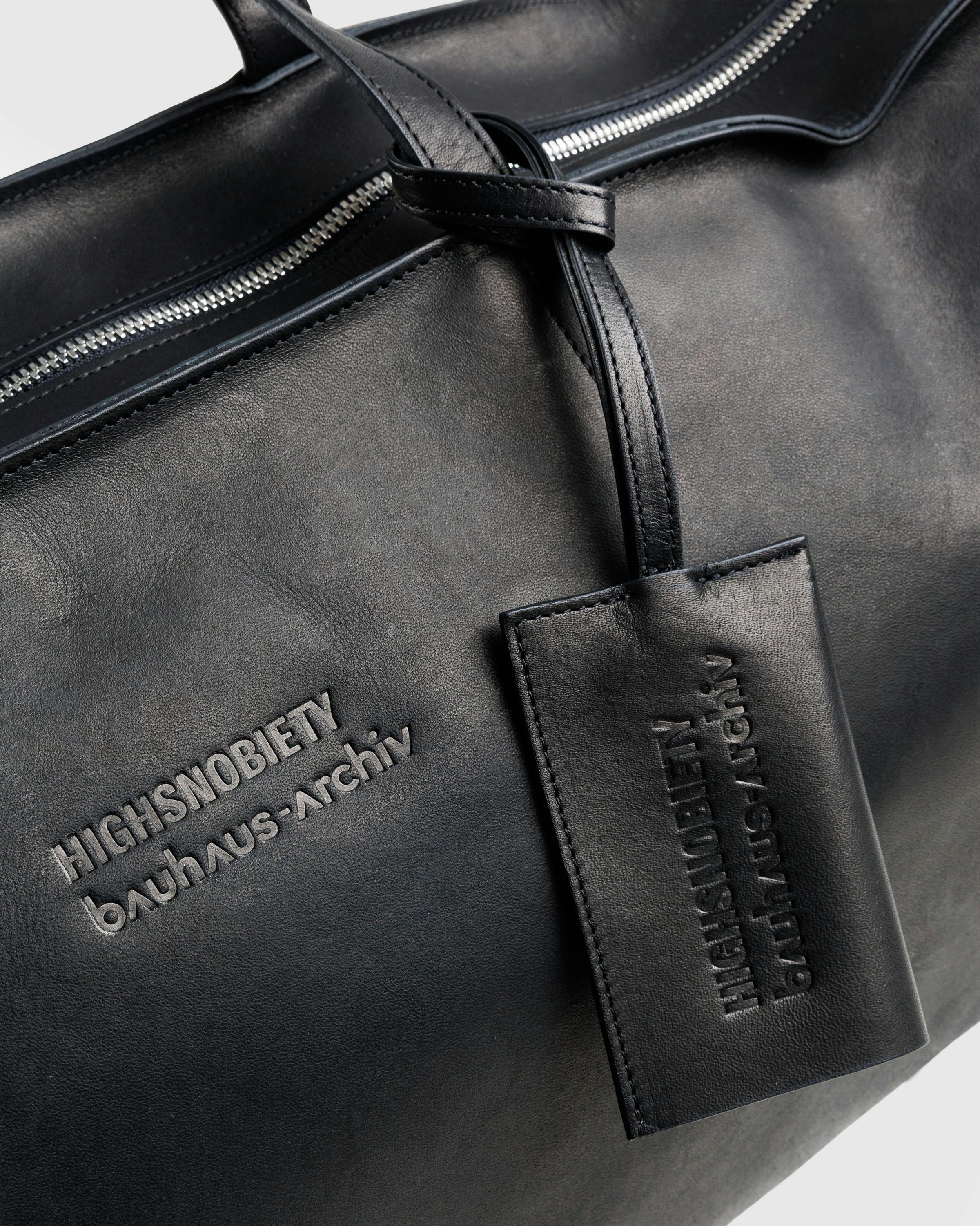 Highsnobiety x PB0110 x Tecta x Bauhaus Archiv – Bag Edition Tecta X PB 0110 - Duffle & Top Handle Bags - Black - Image 5