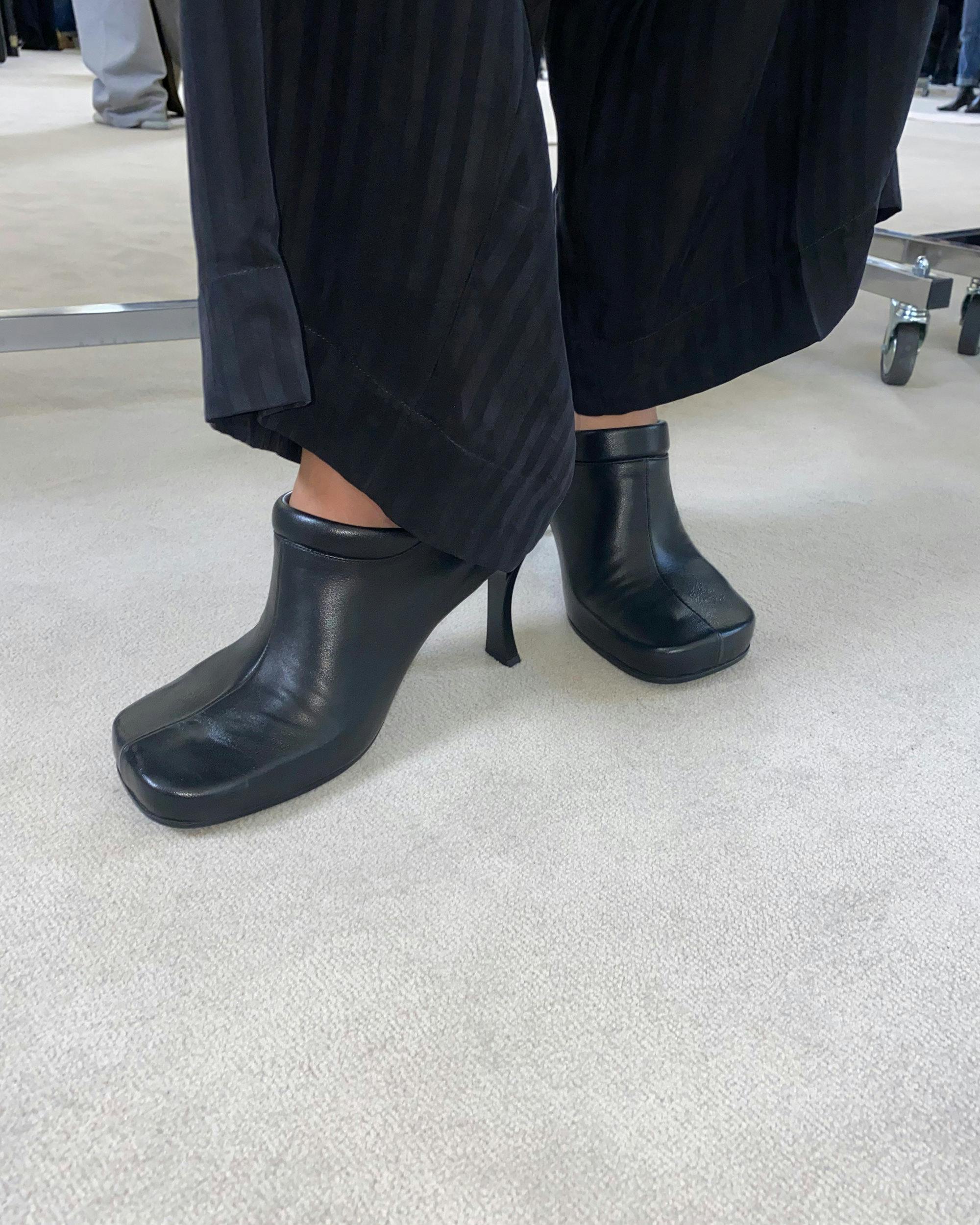 balenciaga-fall-2025-scholl-lamborghini