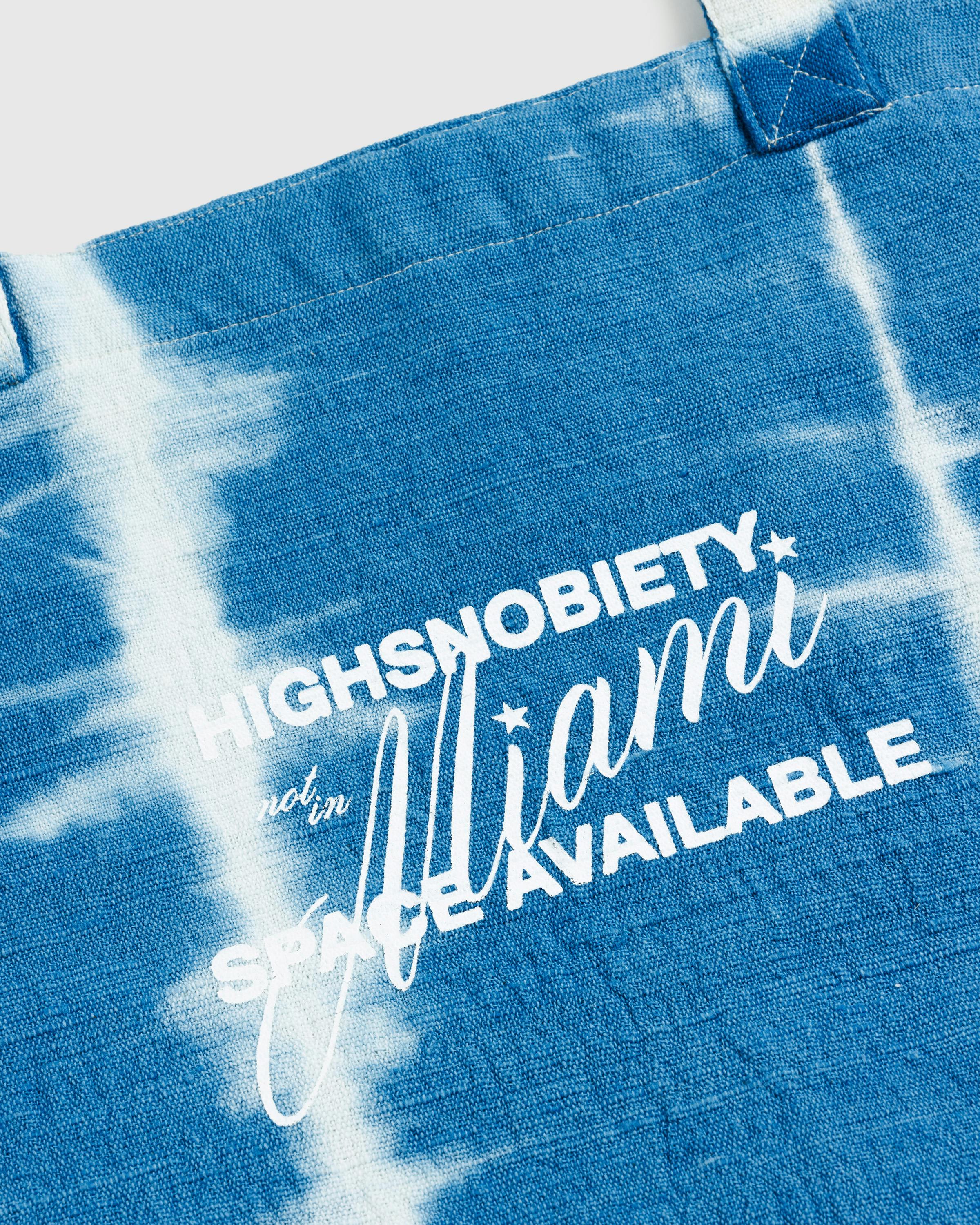 Space Available Studio x Highsnobiety – Not In Miami Record Bag - Tote Bags - Blue & White - Image 5