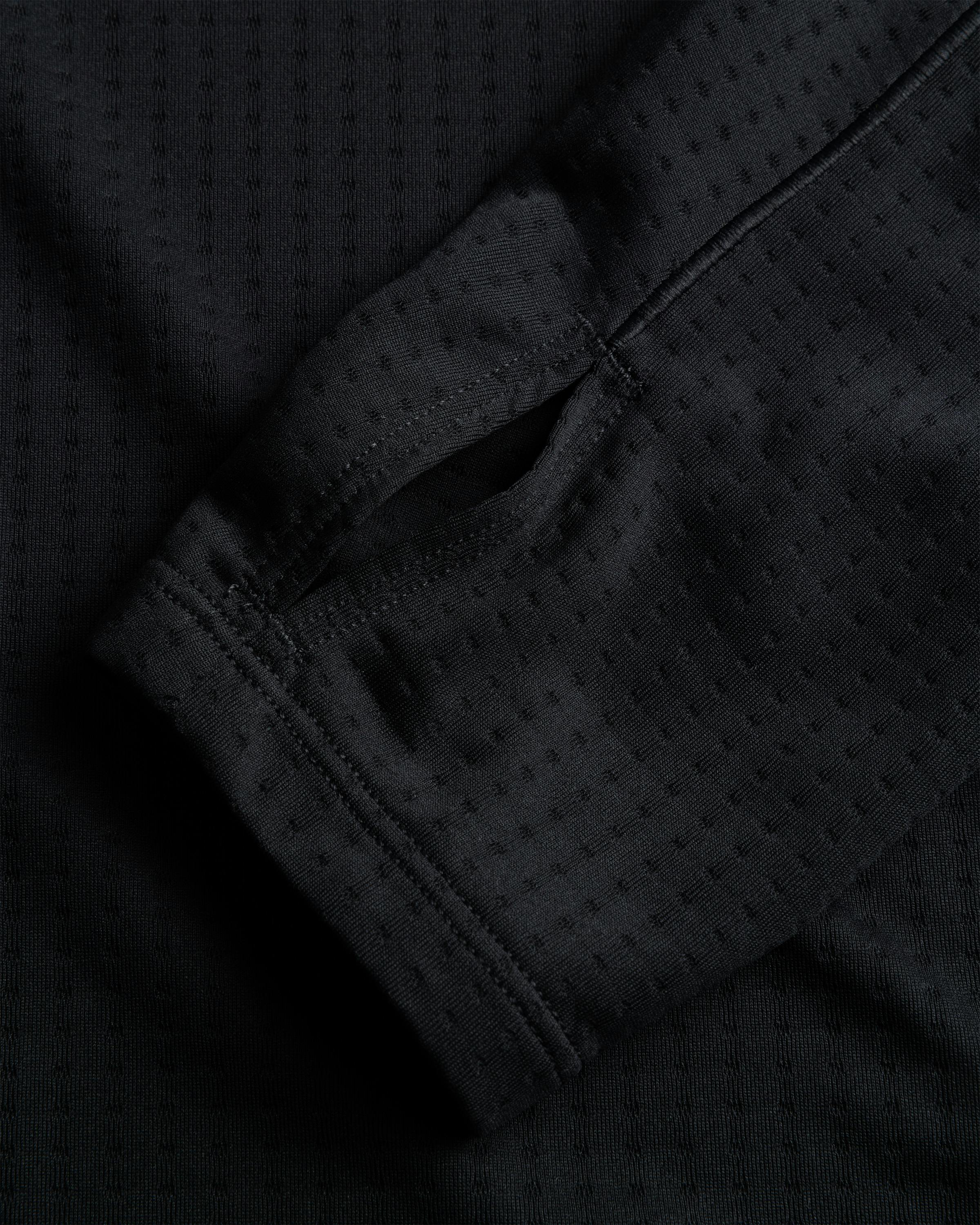 The North Face x SKIMS – W Dotknit Crew - Crewnecks - Black - Image 3