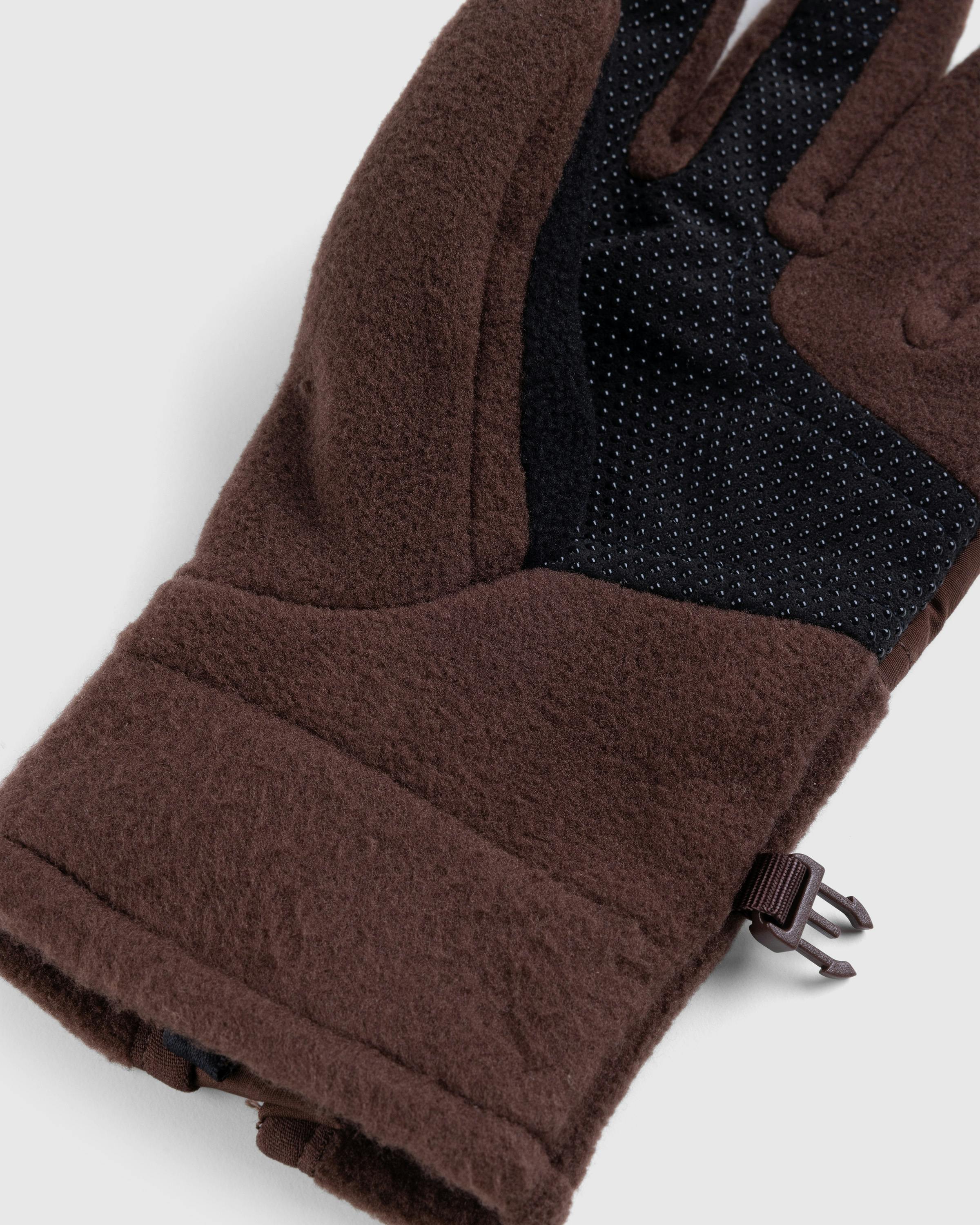 The North Face x SKIMS – Retro Denali Fleece Glove - 5 Finger - Brown - Image 6