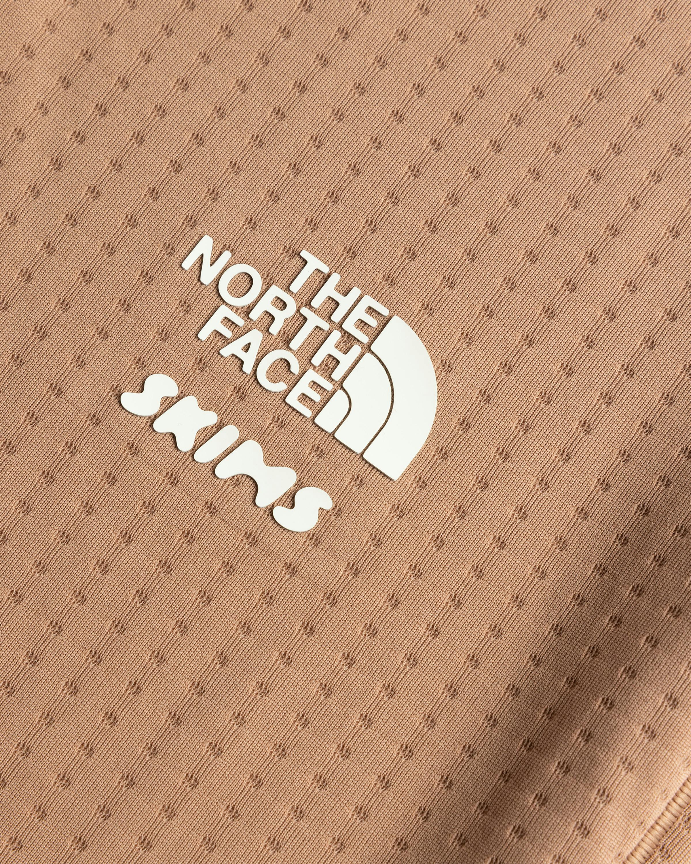 The North Face x SKIMS – W Dotknit Tight - Leggings - Brown - Image 3