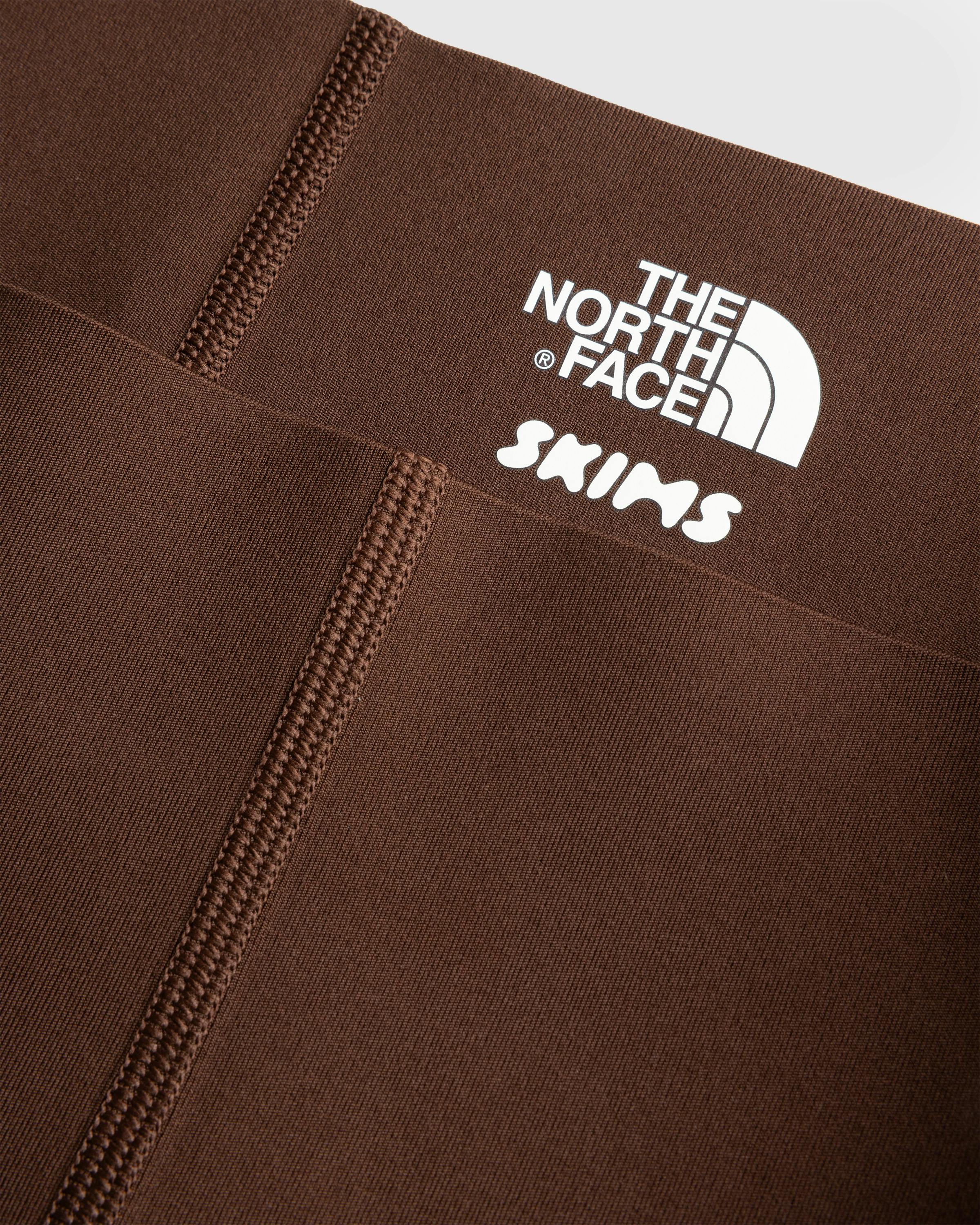 The North Face x SKIMS – W Refina Legging - Leggings - Brown - Image 2