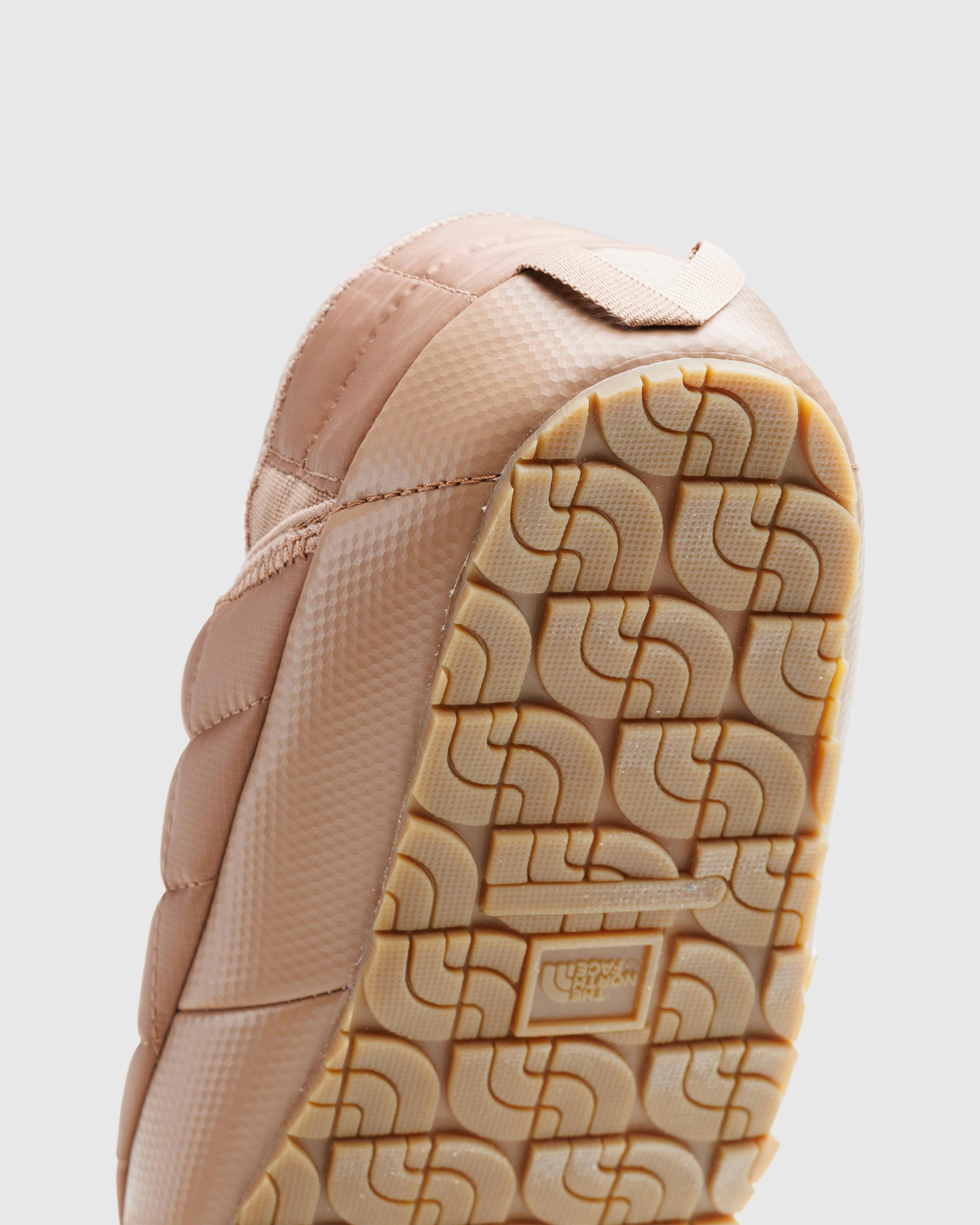 The North Face x SKIMS – ThermoBall Traction Mule V - Mules - Brown - Image 3