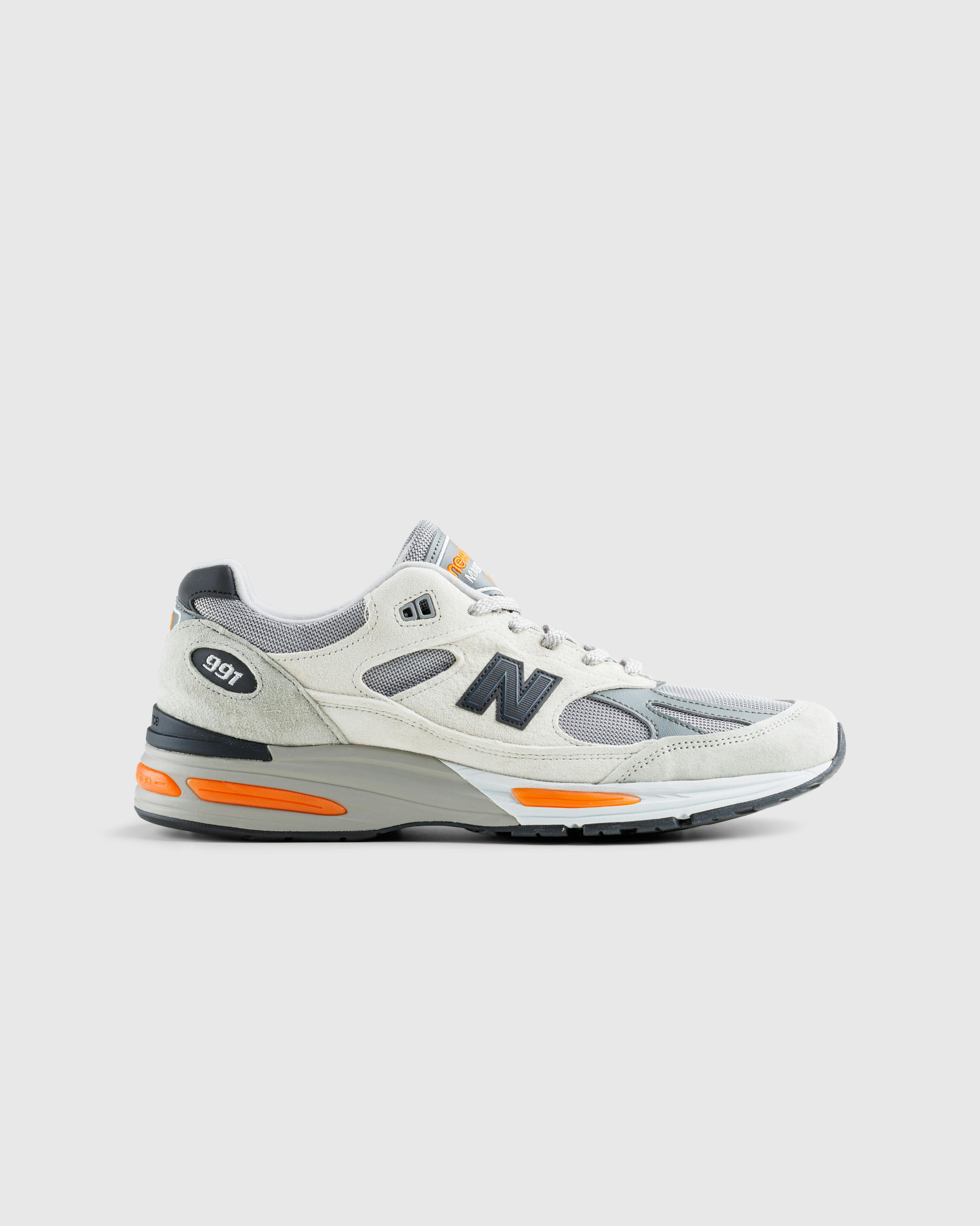 New Balance – Made in UK U991v2 BS Grey - Low Top Sneakers - Grey - Image 1