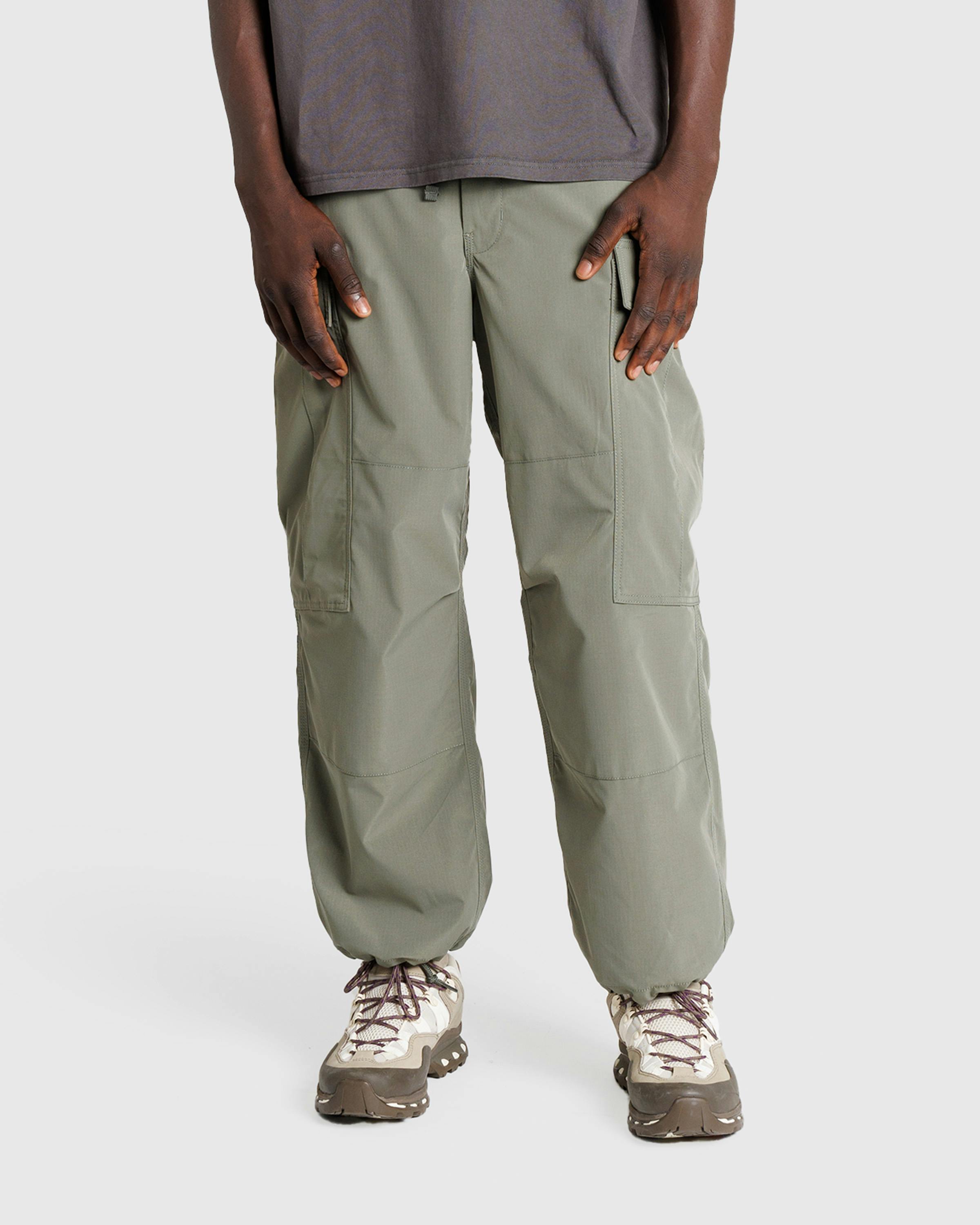 Carhartt WIP x Invincible – Cargo Pant Max - Cargo Pants - Green - Image 2