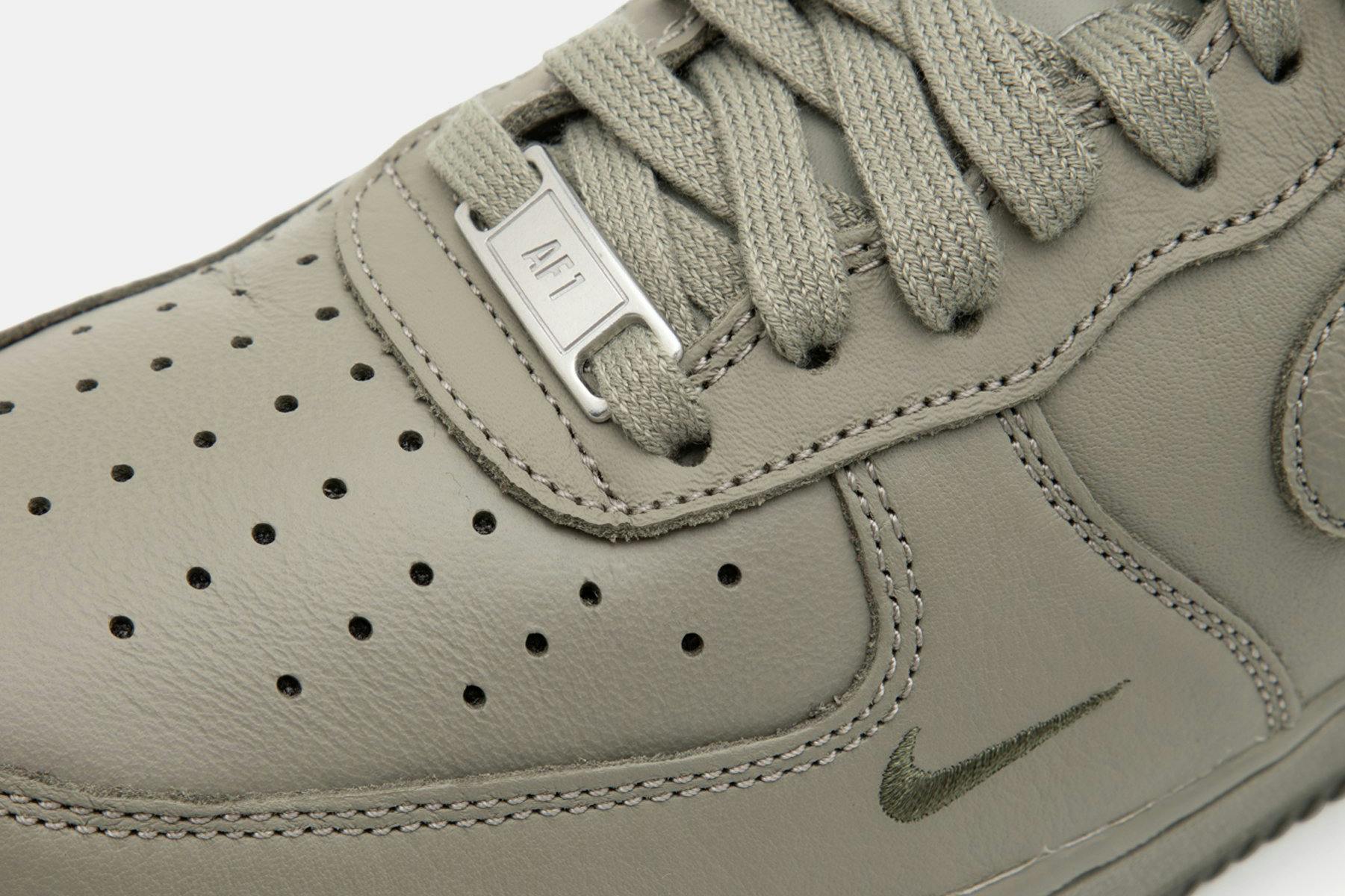 nike air force 1 low light army