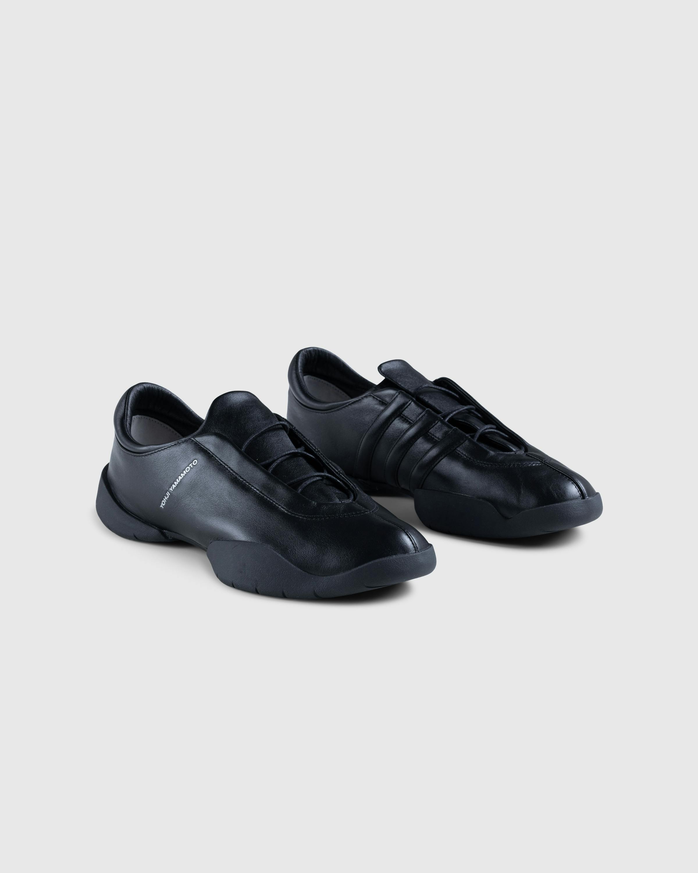 Y-3 – Regu Leather - Low Top Sneakers - Black - Image 3