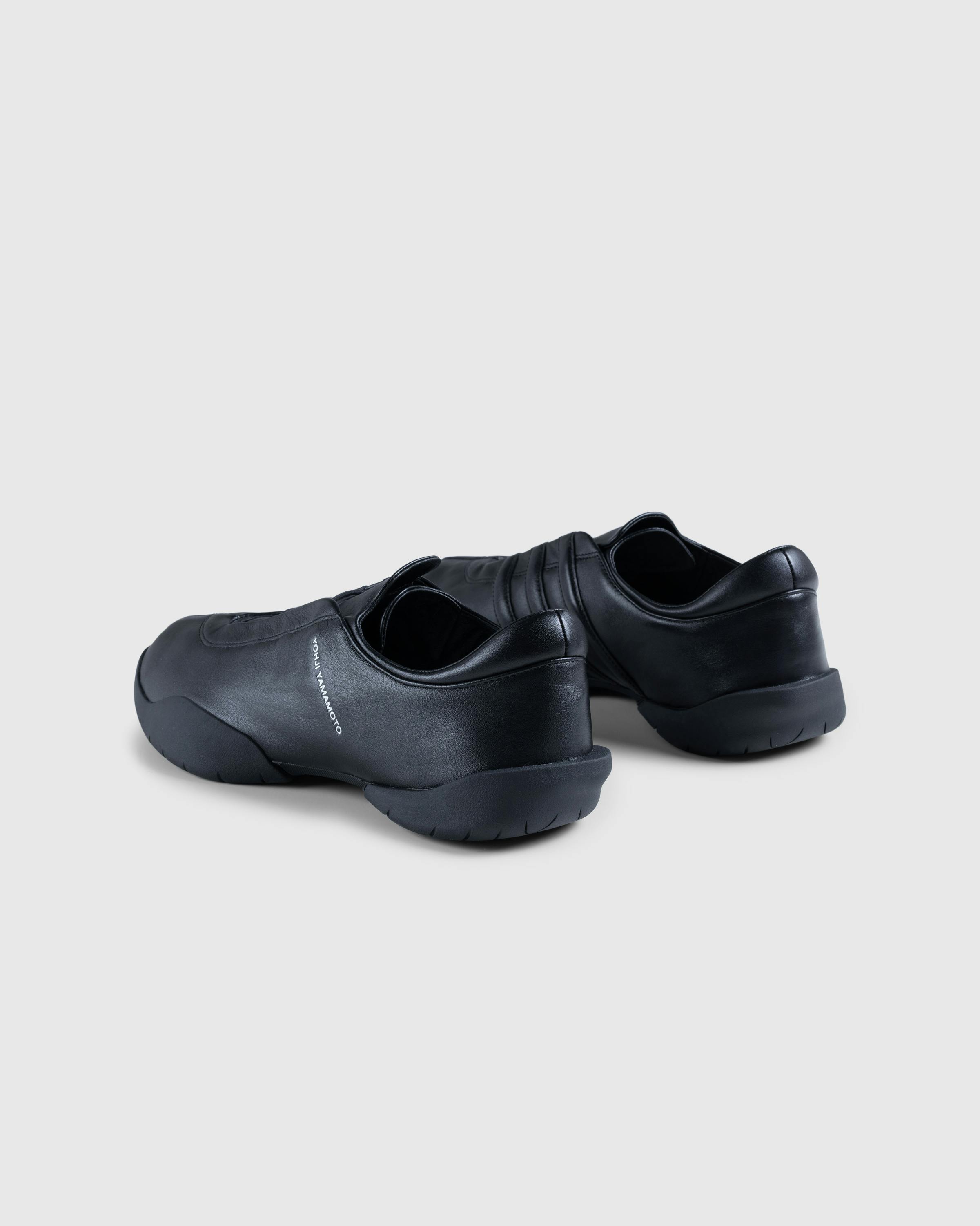 Y-3 – Regu Leather - Low Top Sneakers - Black - Image 4