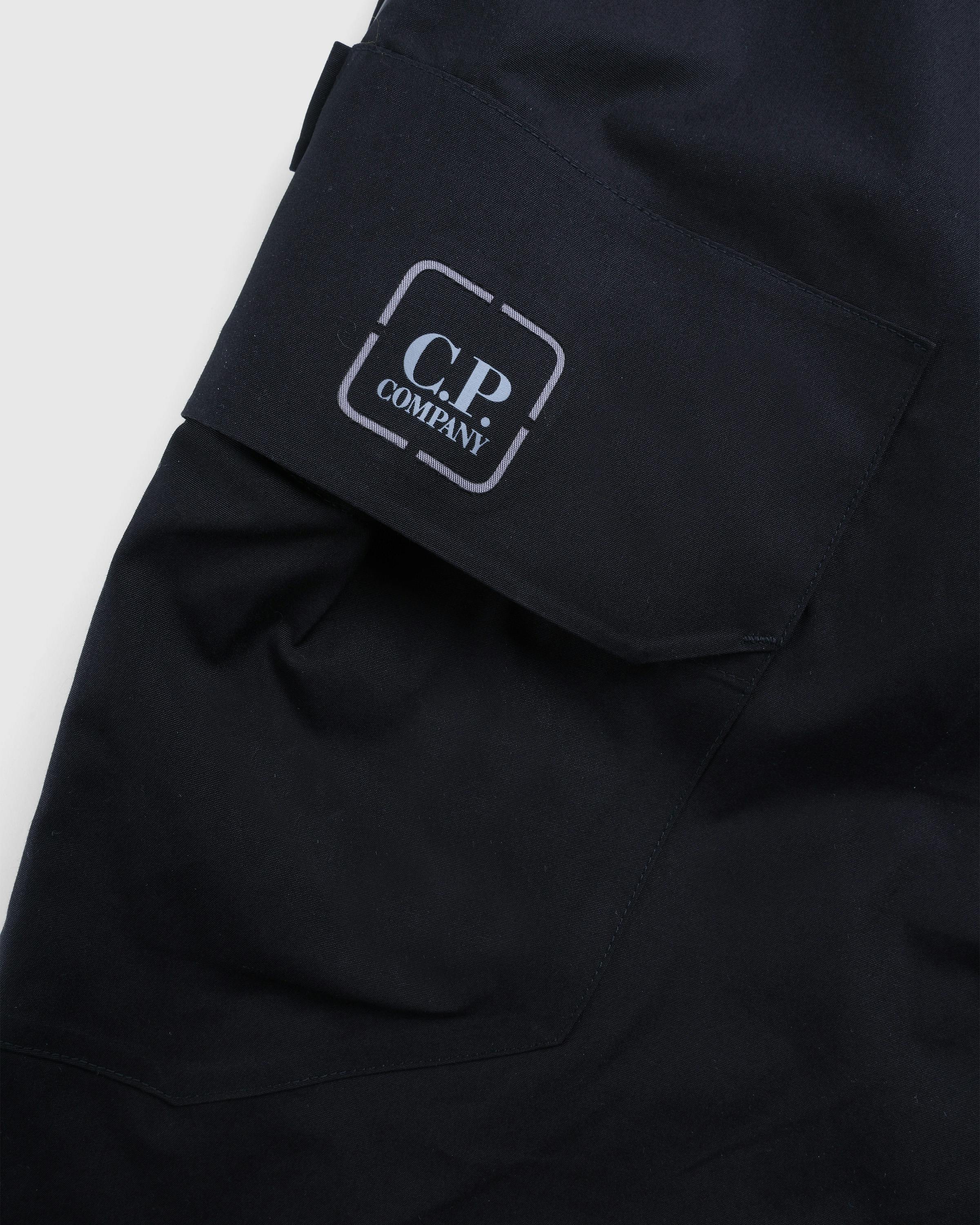 C.P. Company – Metropolis Series Hyst Cargo Pants - Cargo Pants - Black - Image 3