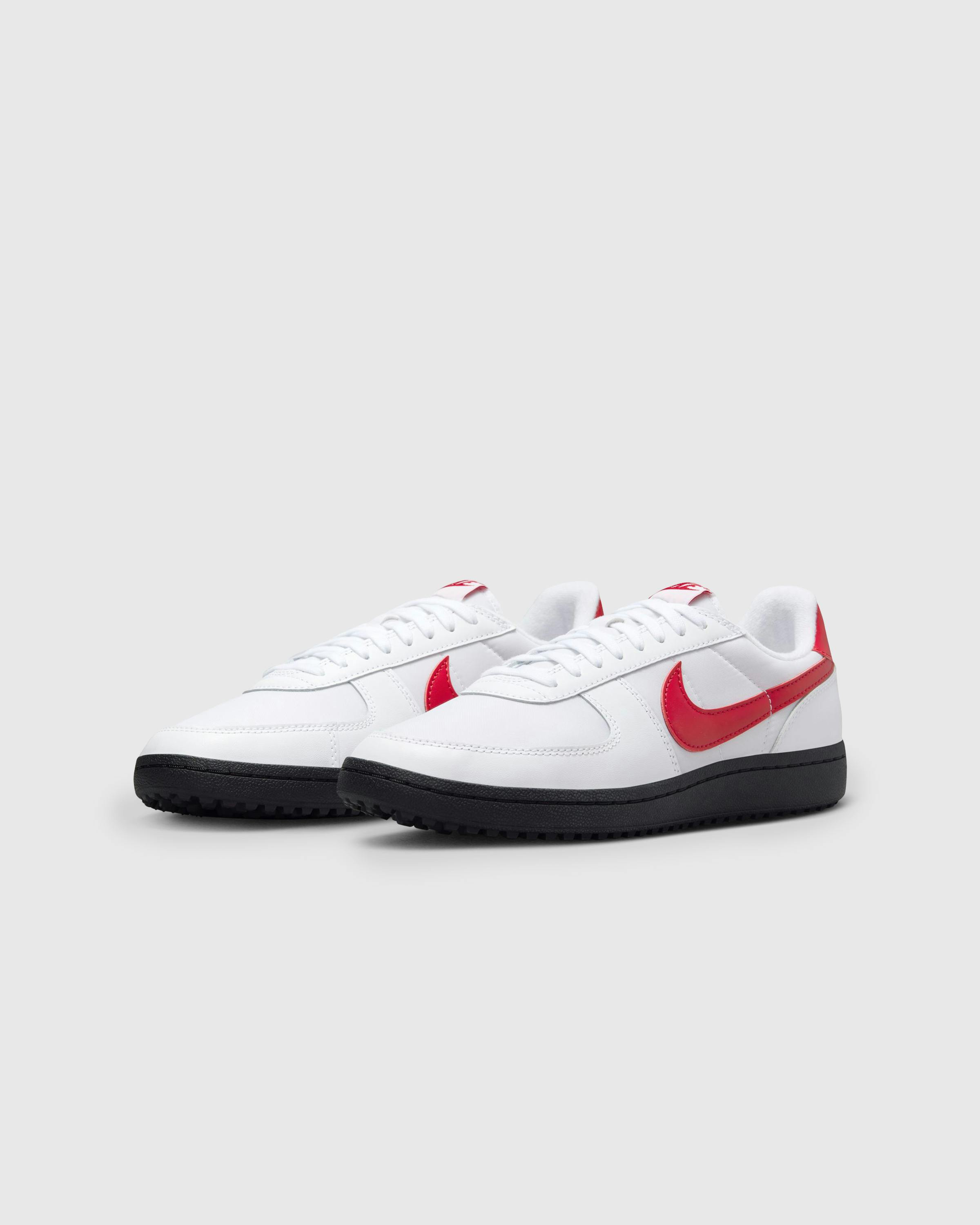 Nike – Field General 82 - Low Top Sneakers - White - Image 3