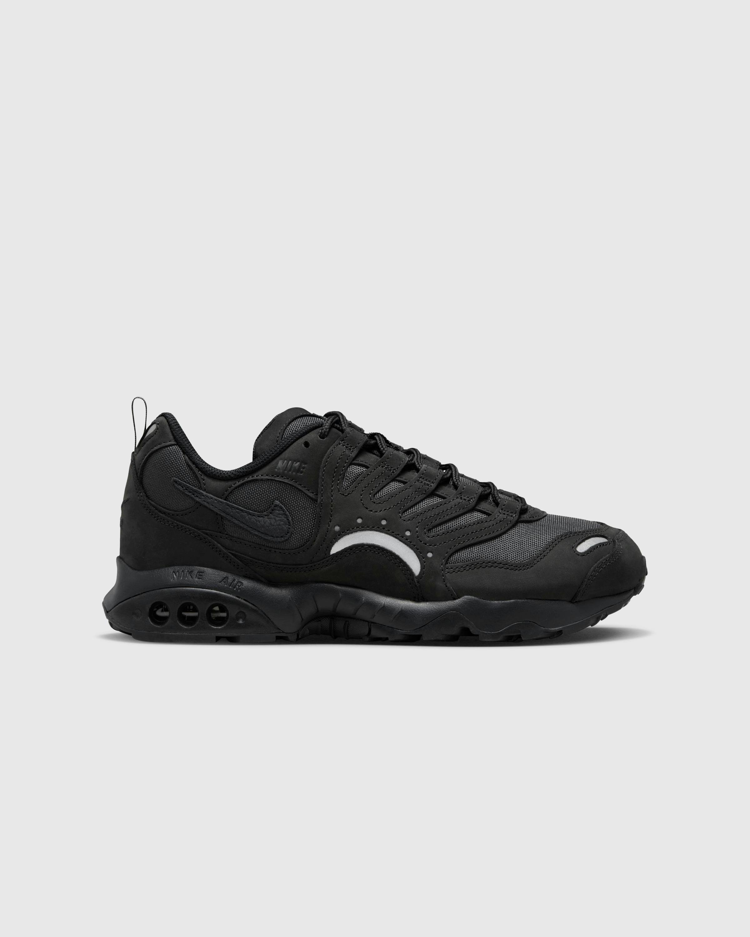 Nike – Air Terra Humara SP - Low Top Sneakers - Black - Image 1