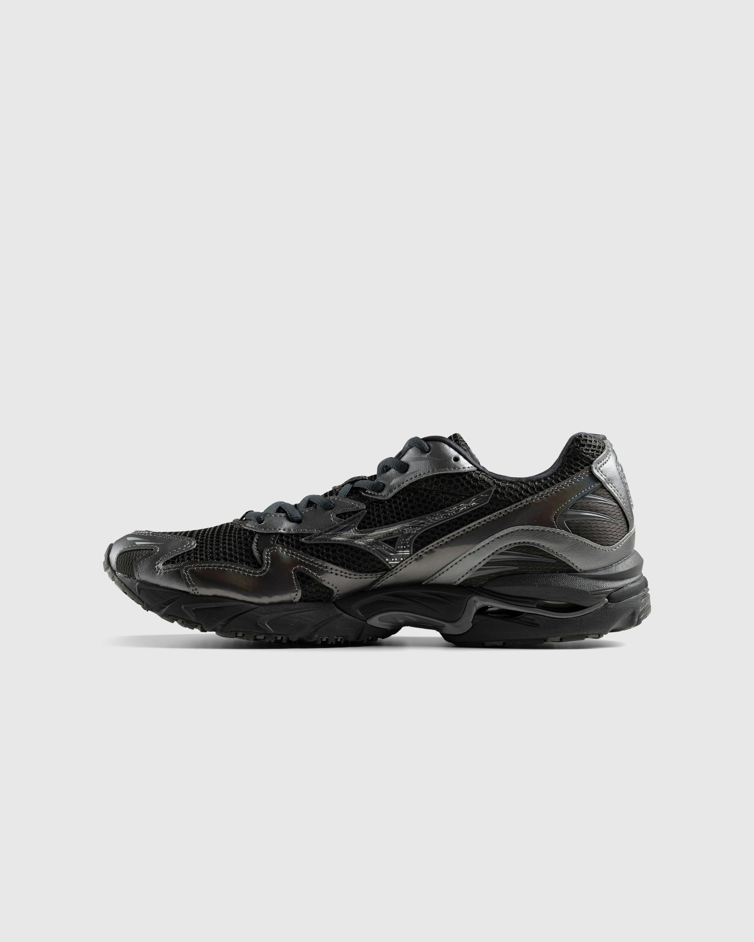 Mizuno – Wave Rider 10 - Low Top Sneakers - Black - Image 2