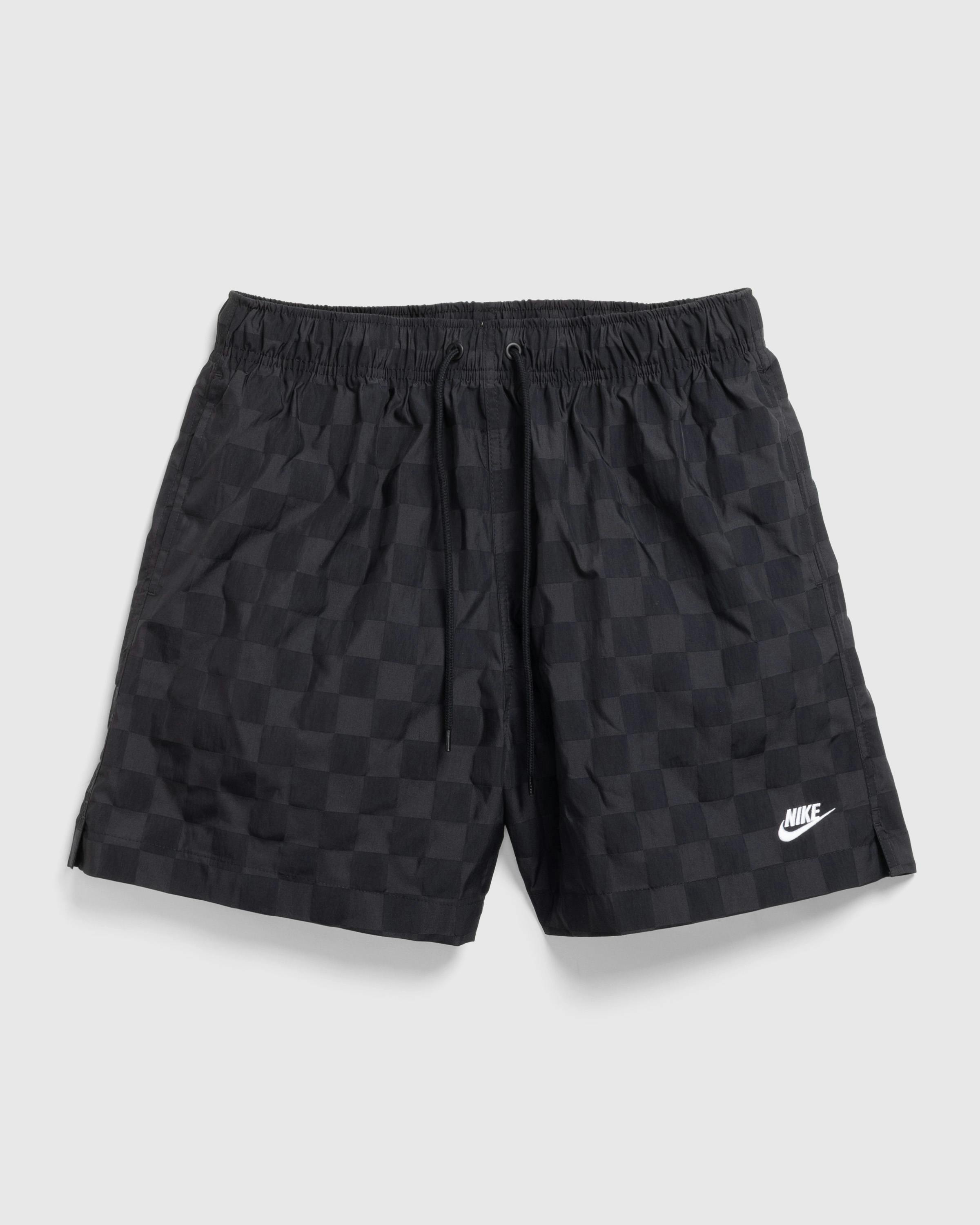 Nike – Club Men's Flow Shorts - Active Shorts - Black - Image 1