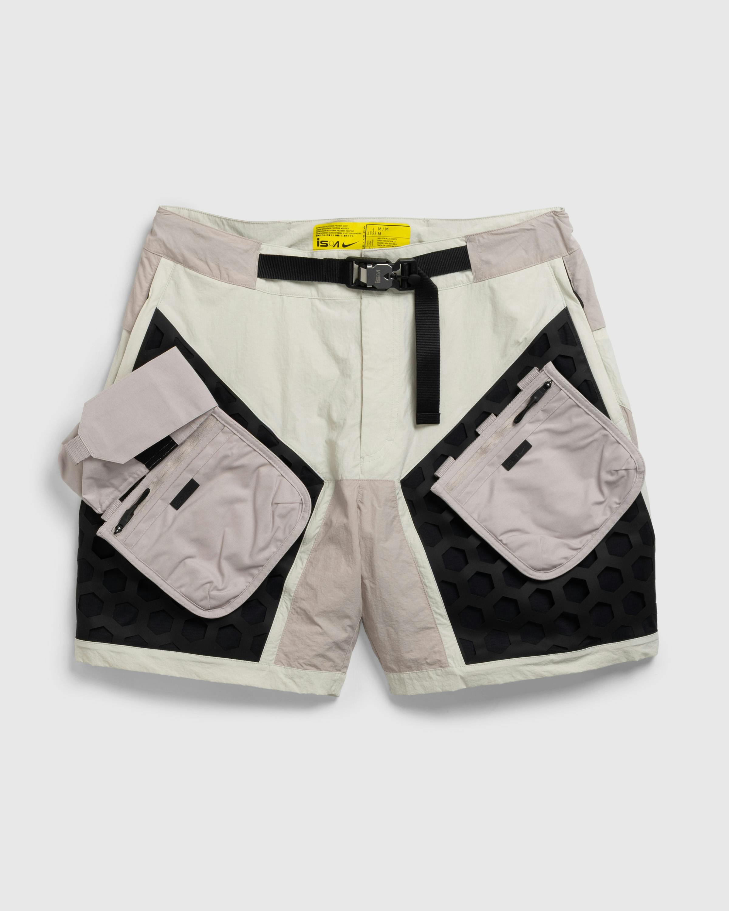 Nike – U NRG ISPA Shorts - Active Shorts - Beige - Image 1