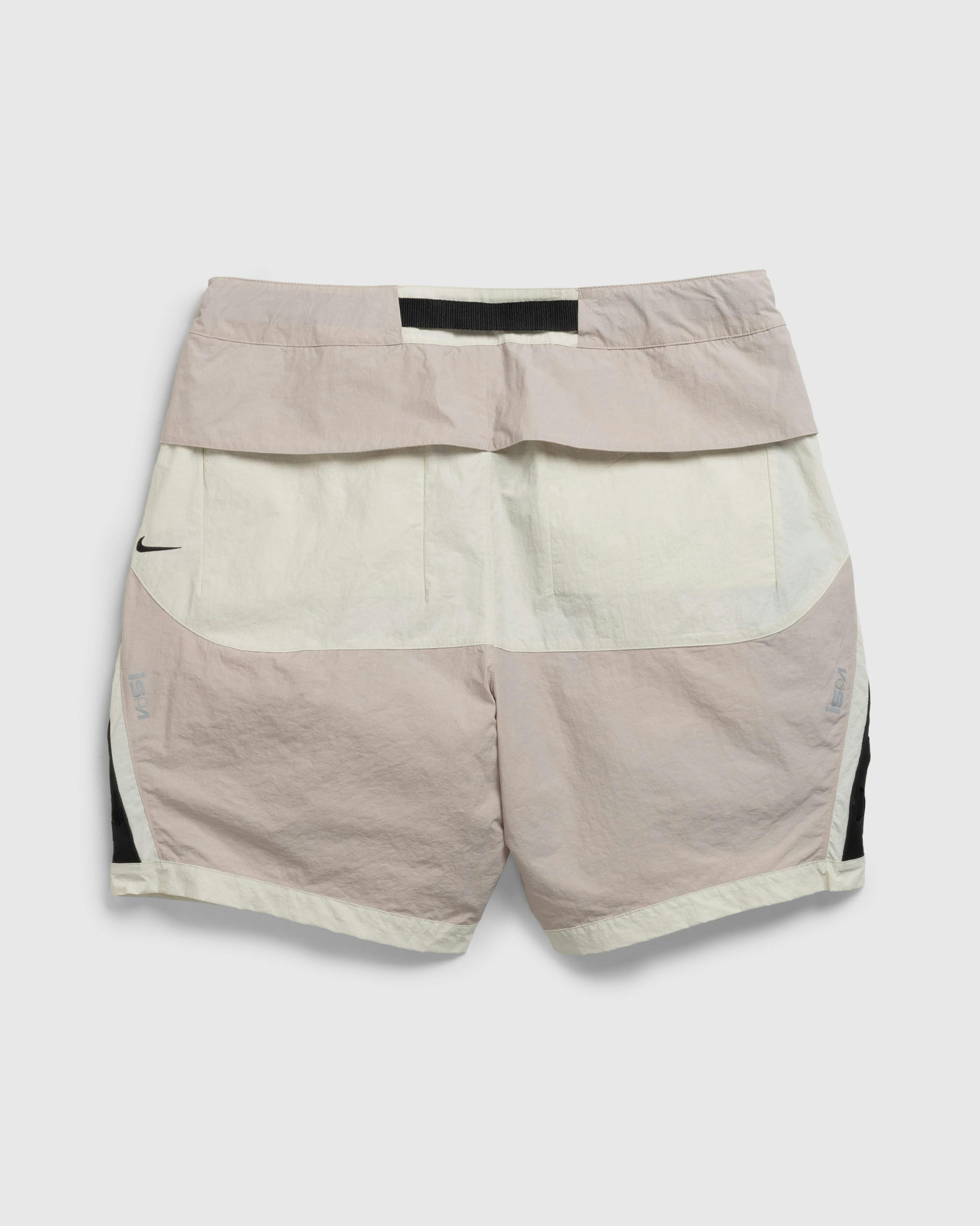 Nike – U NRG ISPA Shorts - Active Shorts - Beige - Image 4