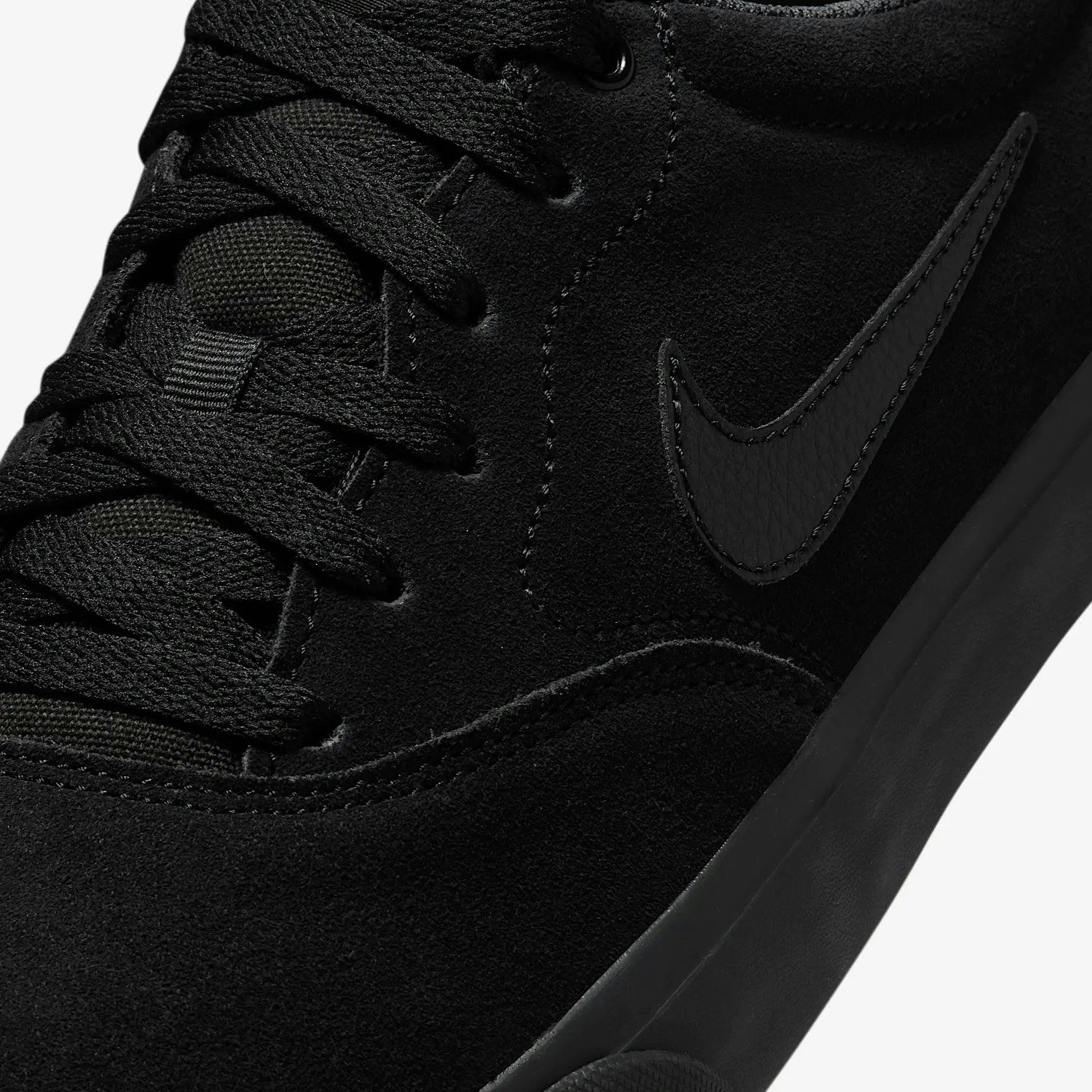 nike charge suede black