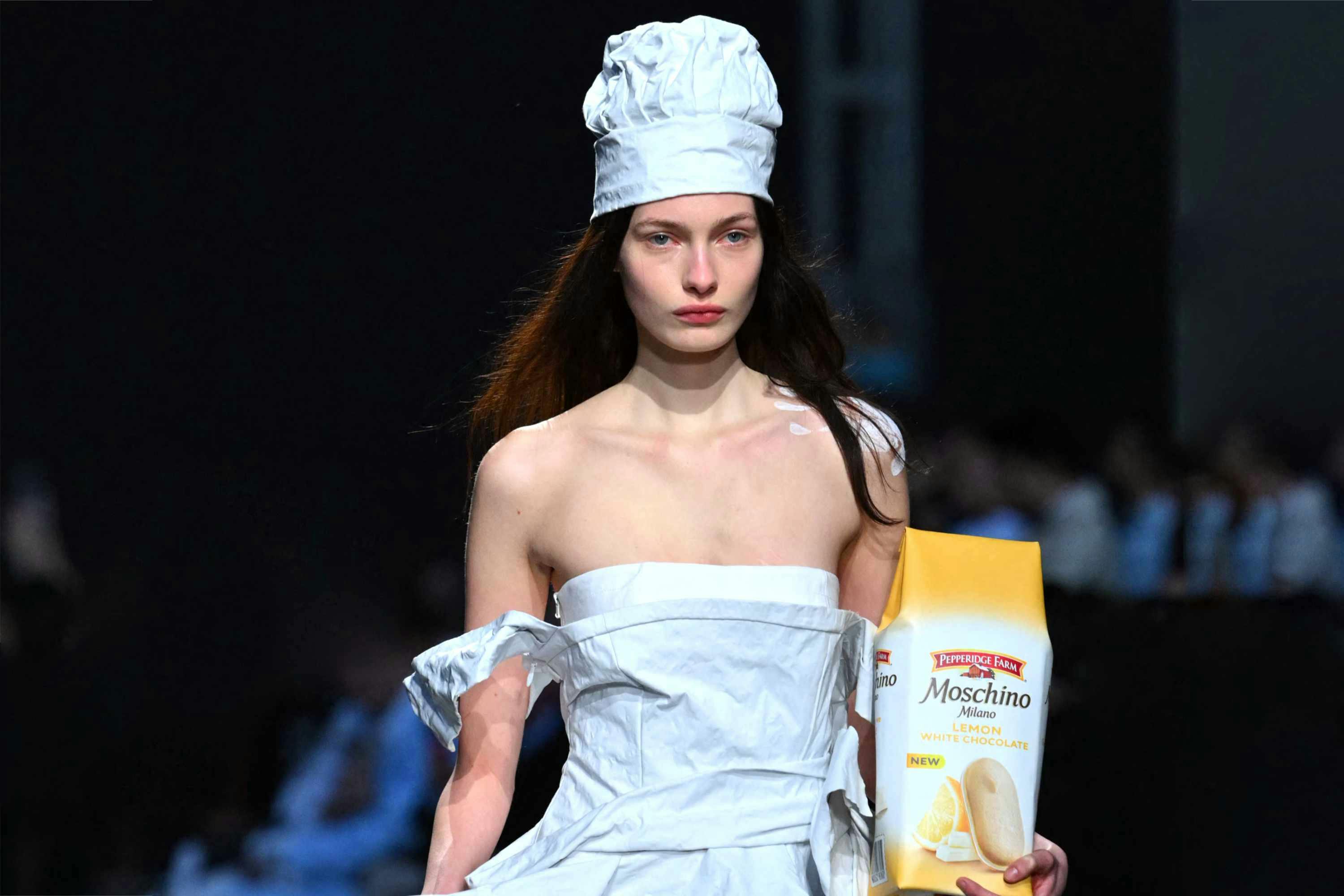 moschino pepperidge farm lemon white chocolate cookies bag