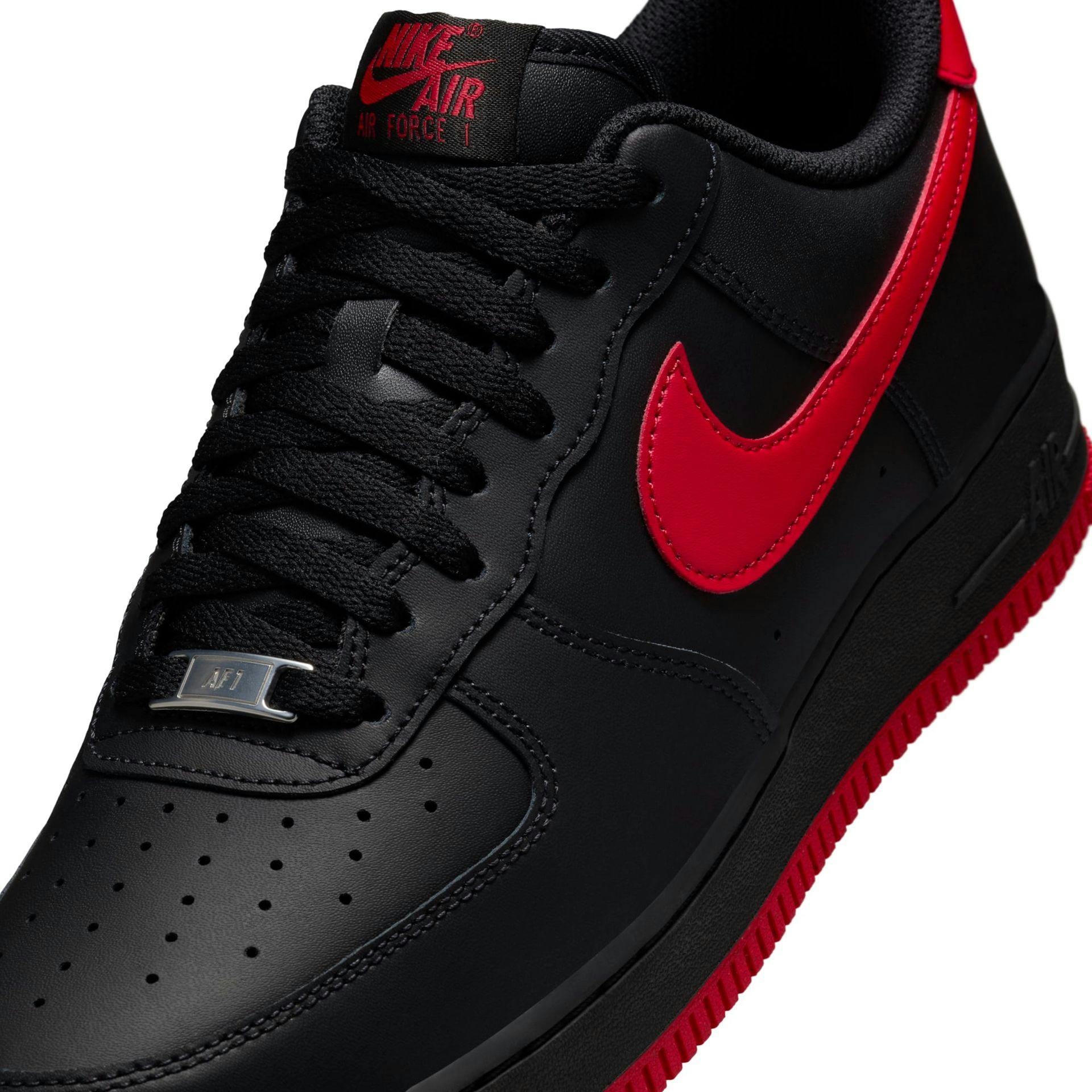 nike air force 1 bred