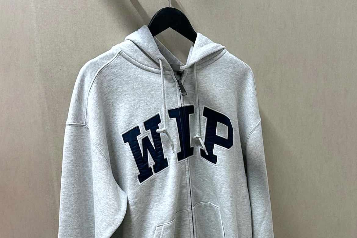 carhartt wip gap logo hoodie