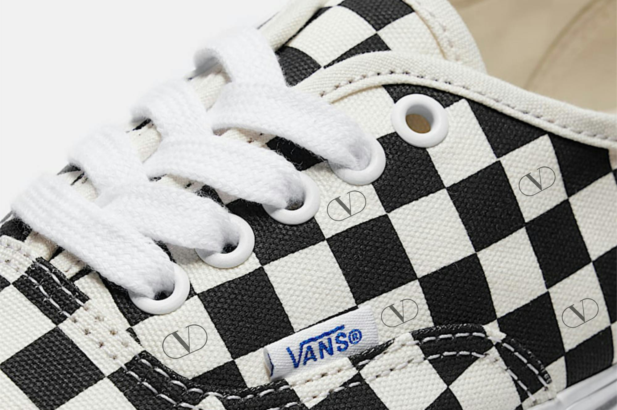 valentino vans 2025