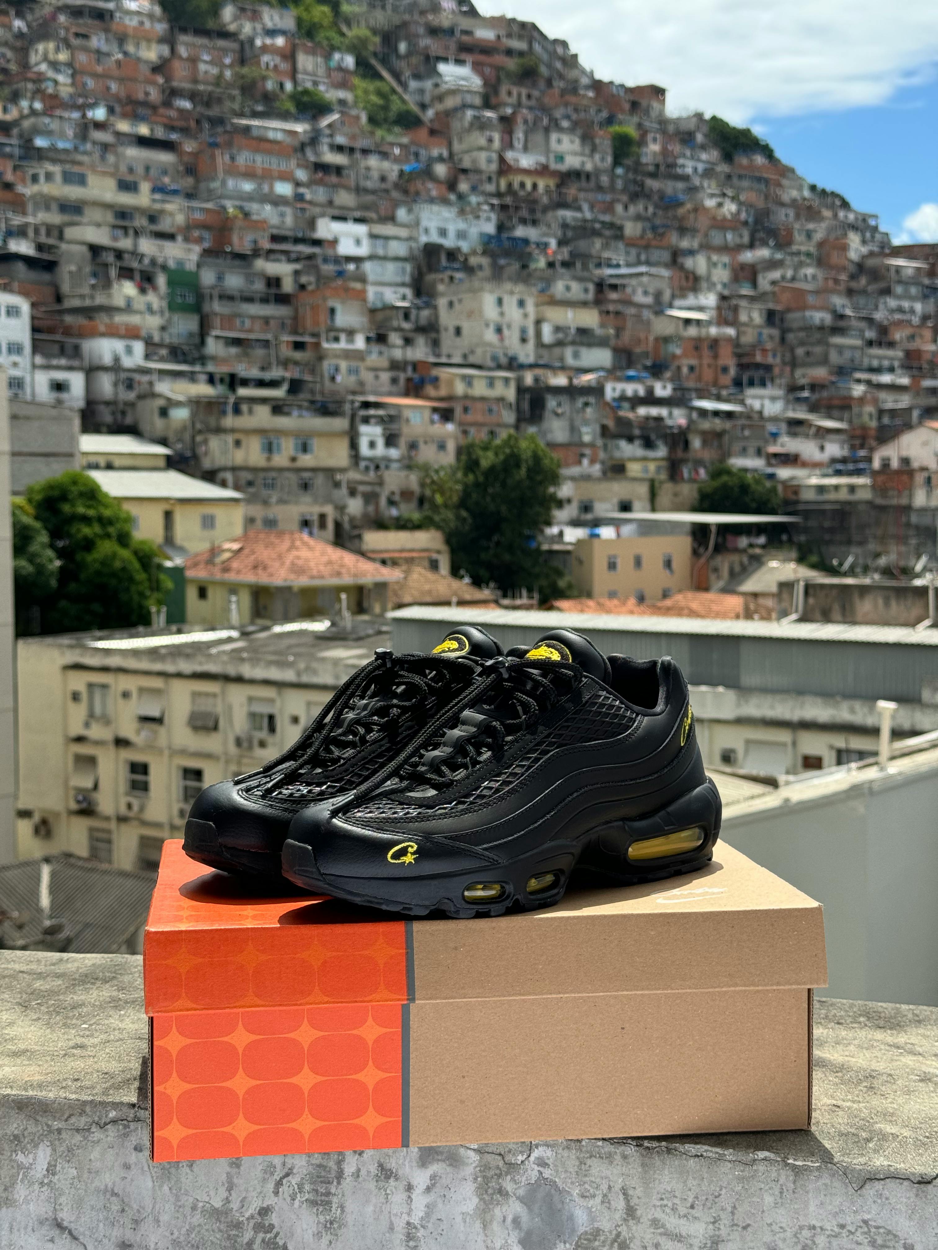 nike corteiz honey black