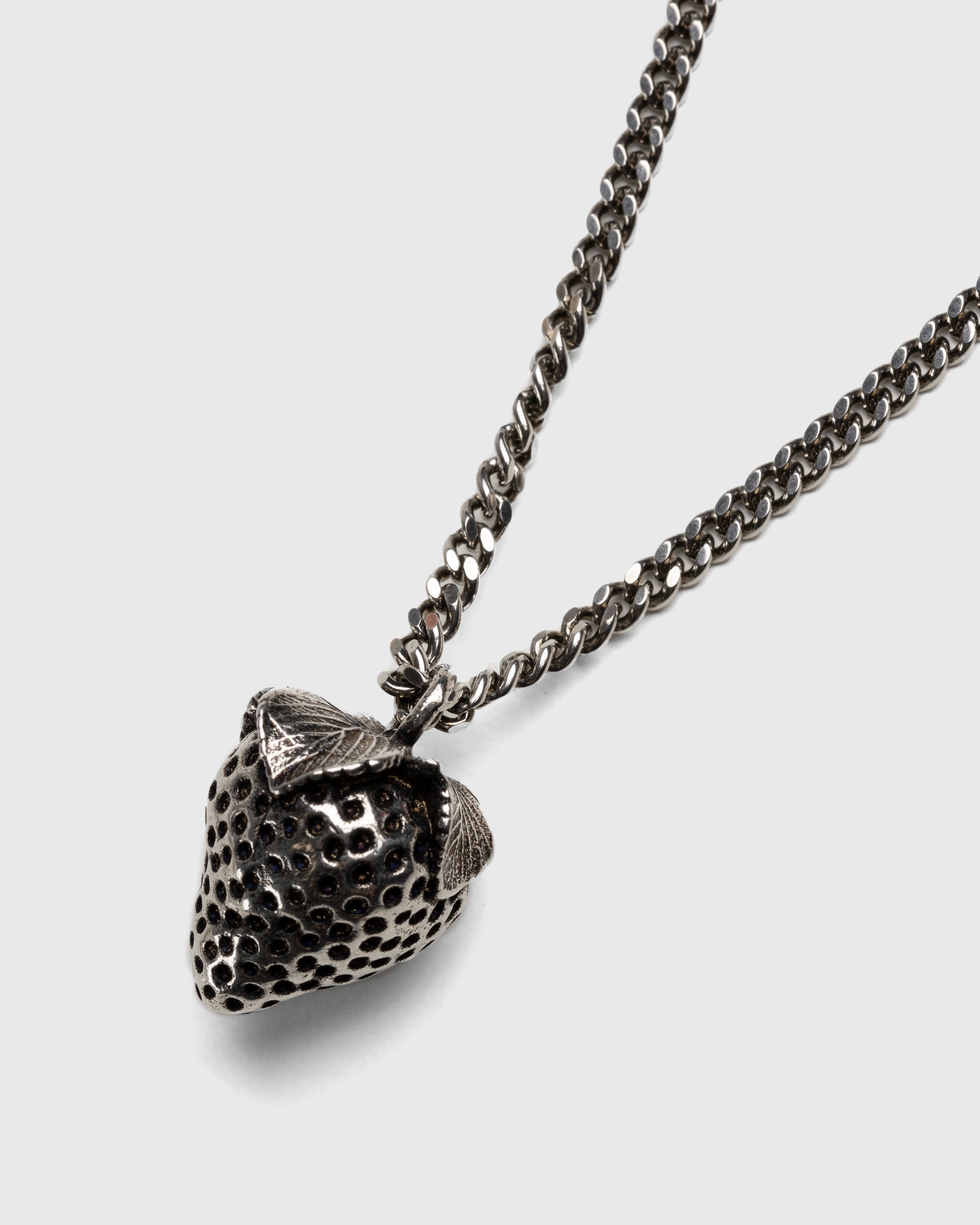 Acne Studios – Strawberry Pendant Necklace Antique Silver - One Size